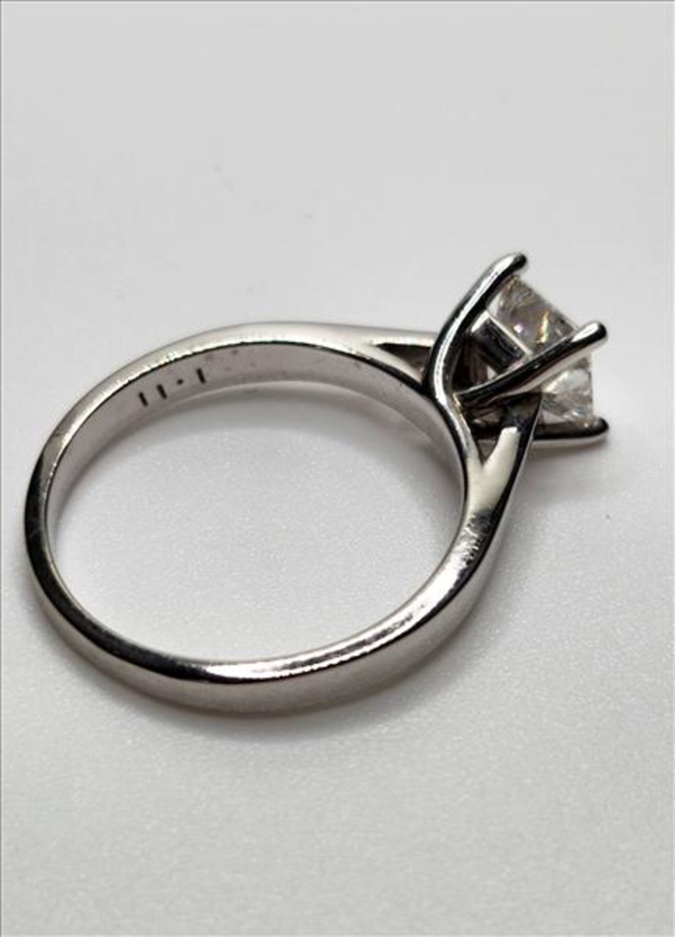 One lady’s stamped and tested 14kt Zp diamond solitaire ring. Contained at the centre is one 8. - Image 5 of 11