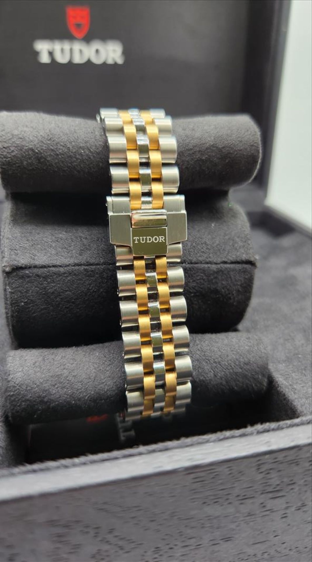 One lady’s Swiss made Tudor Black Bay yellow gold tone and stainless steel (32.0mm) wristwatch ( - Image 5 of 12