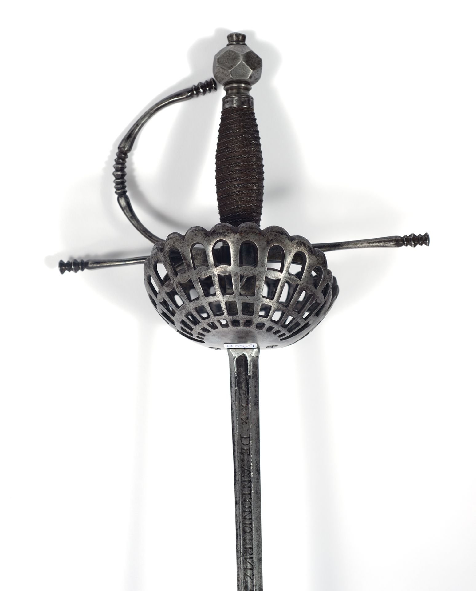 Spanish Toledo cup sword by Antonio Ruiz Toledo, 17th century - Image 2 of 17