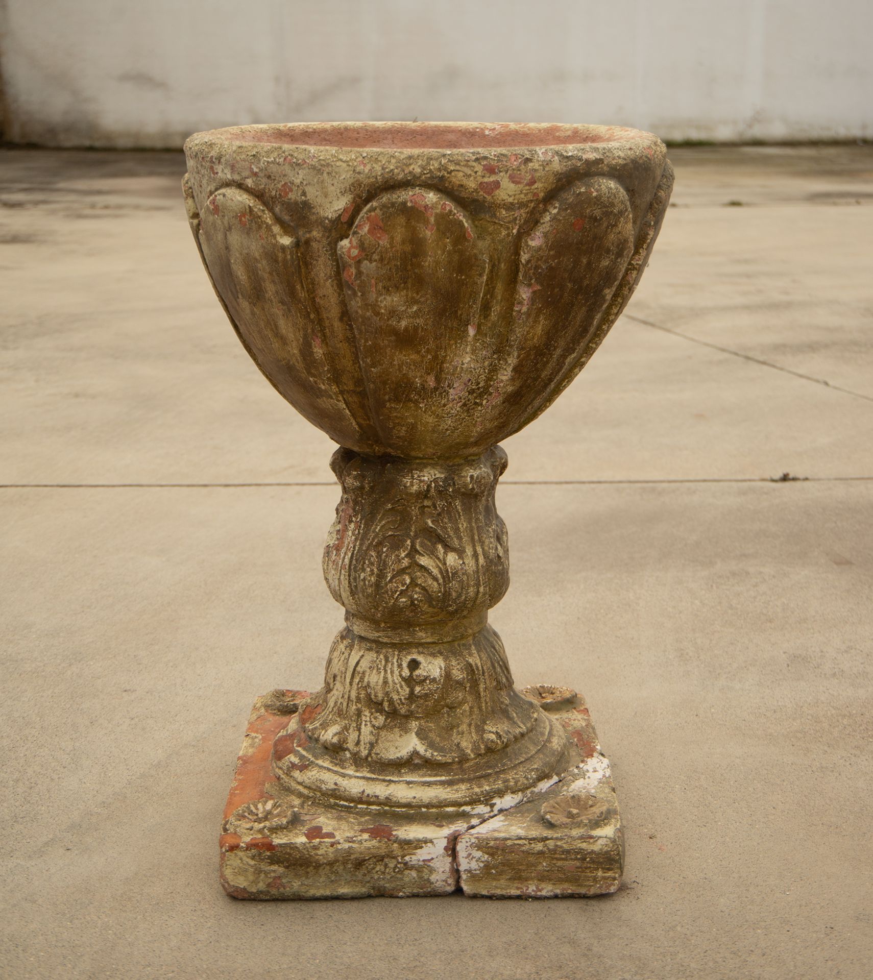 Large Renaissance-style terracotta basin, 19th century