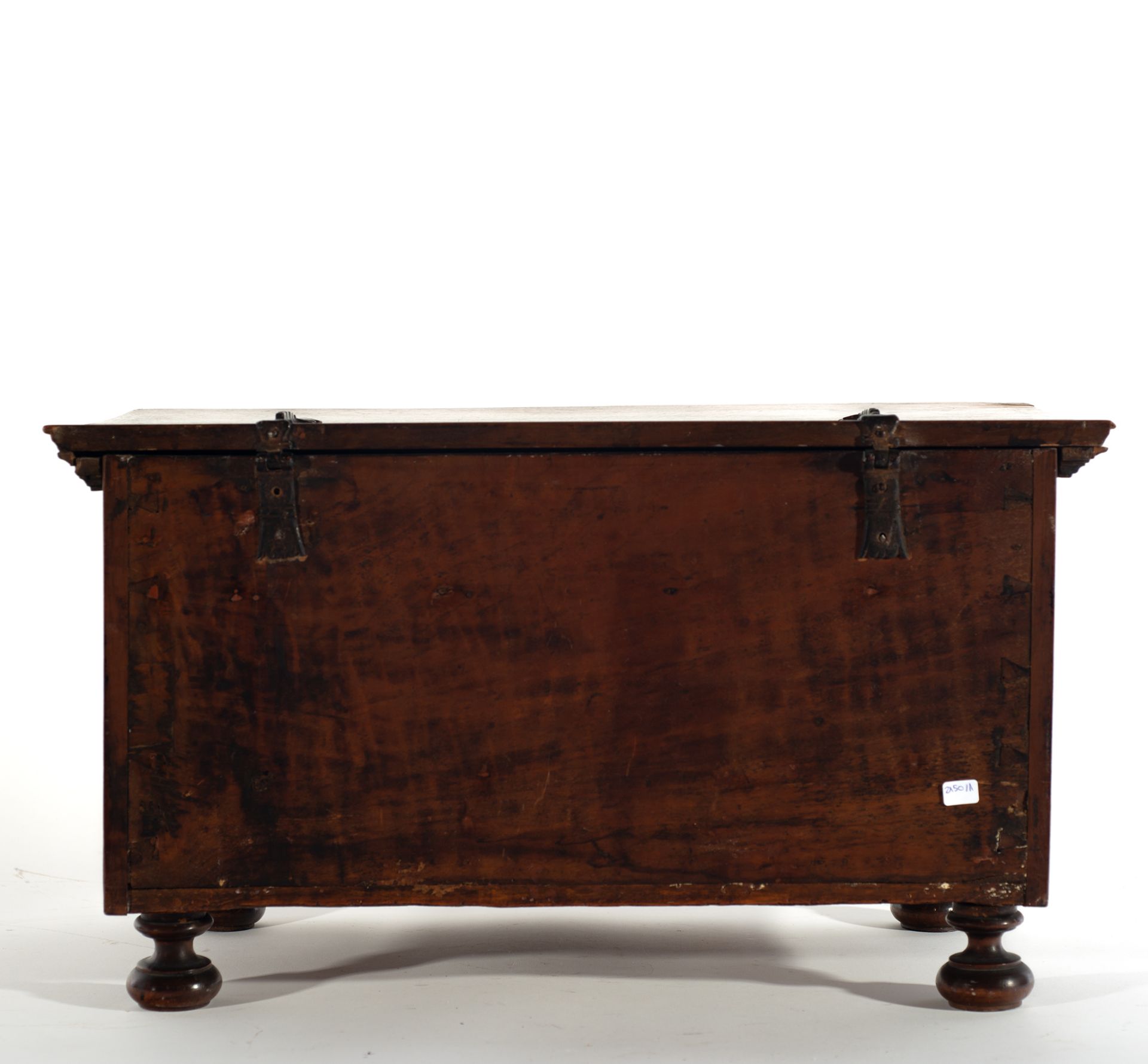 Exceptional plateresque chest in fruit wood, boxwood and marquetry, Spanish Renaissance, mid-16th ce - Image 5 of 13