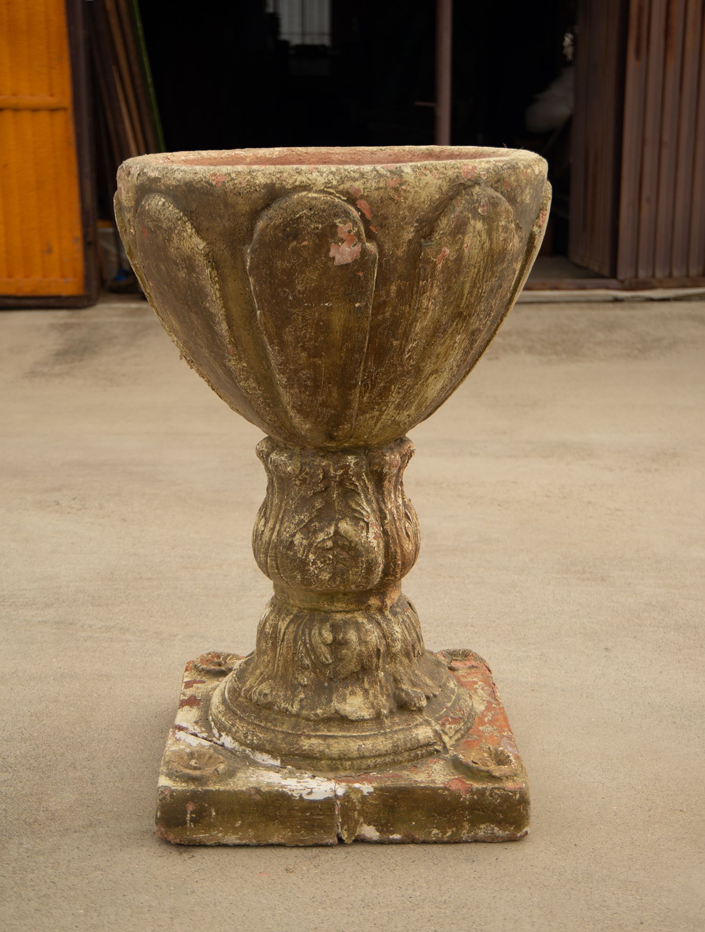 Large Renaissance-style terracotta basin, 19th century - Bild 2 aus 7