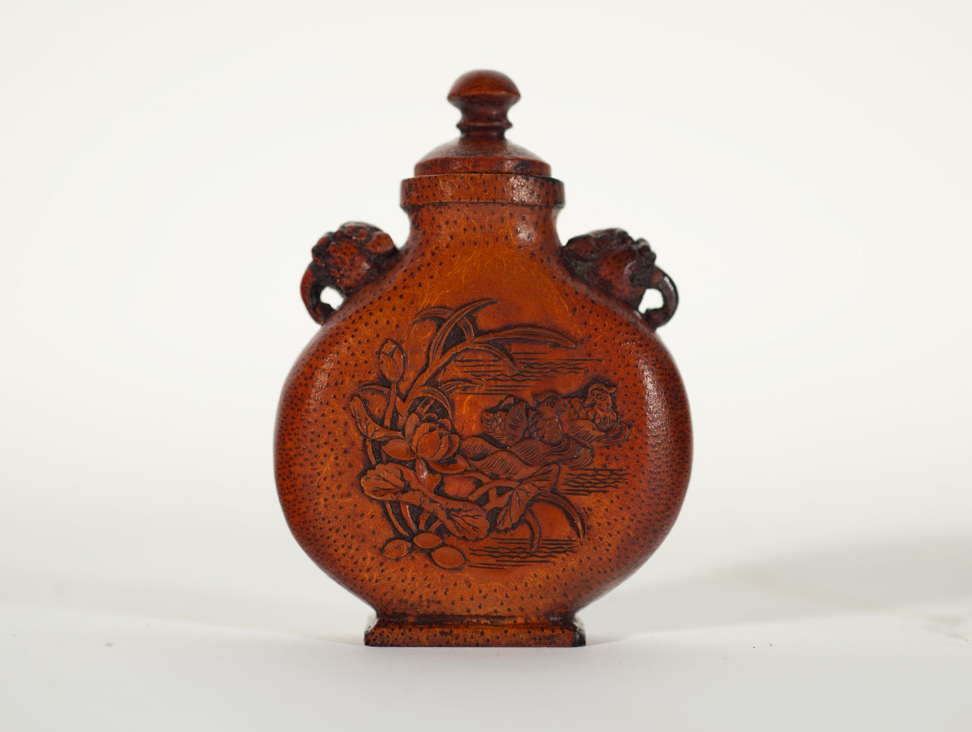 Large Chinese Imperial Snuff Bottle in Bamboo, Daoguang mark and period (1820-1850)