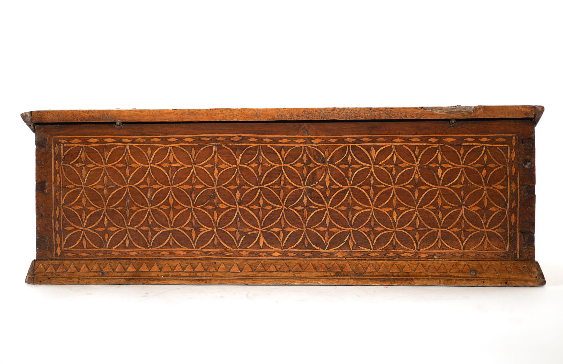 Astur-Leonese box in cedar with fruit marquetry, 17th century - Bild 6 aus 6