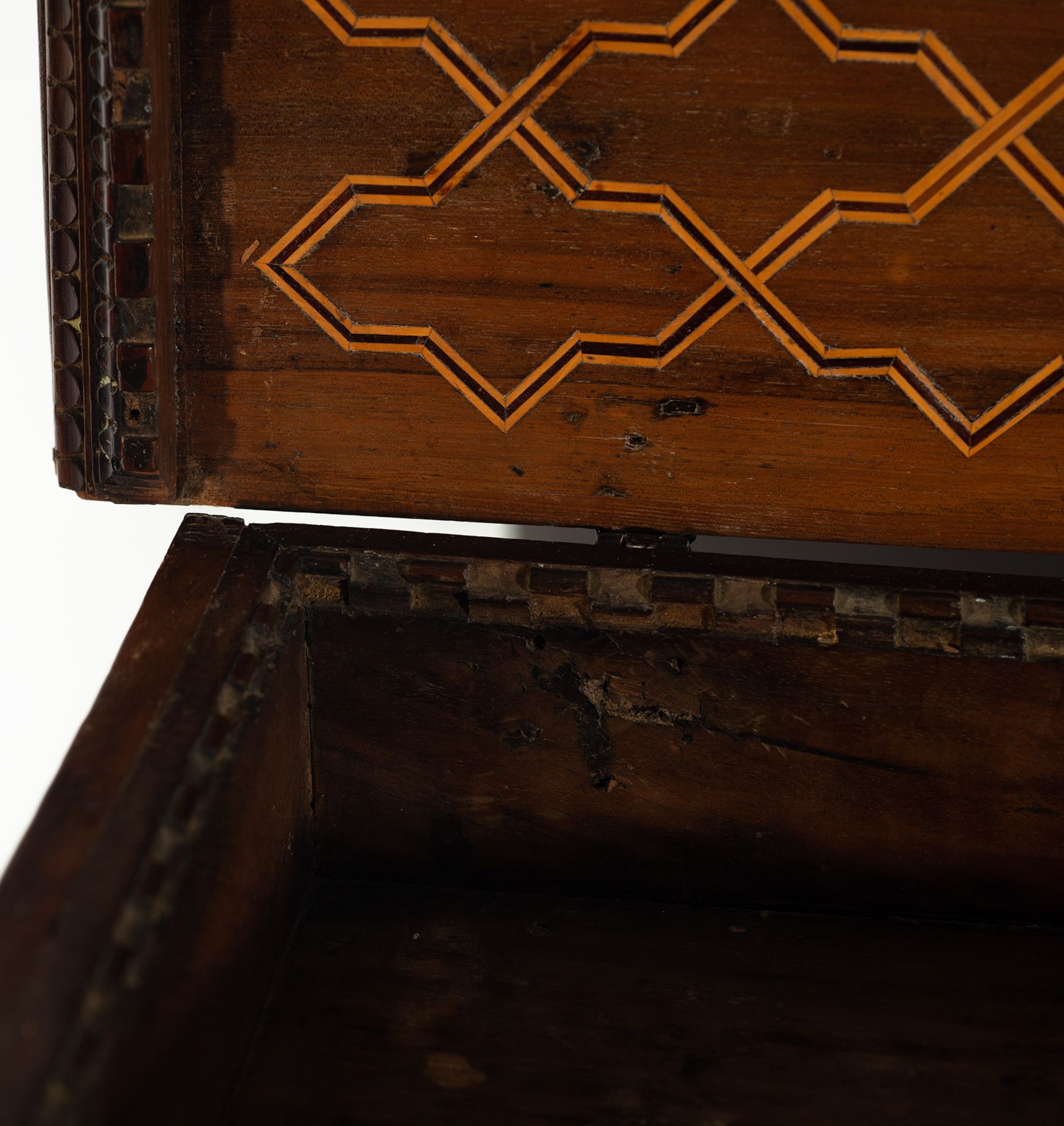 Exceptional plateresque chest in fruit wood, boxwood and marquetry, Spanish Renaissance, mid-16th ce - Image 13 of 13