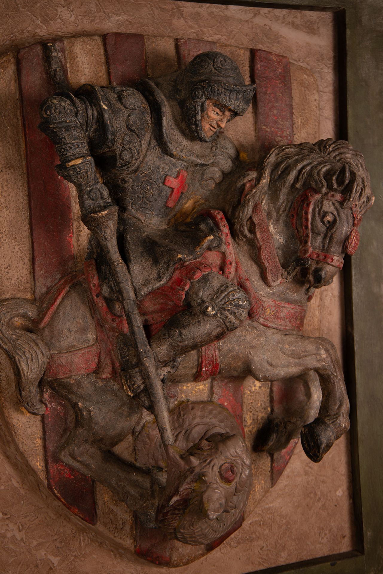 Terracotta panel of Saint George slaying the Dragon, Spanish school of the 19th - 20th centuries - Bild 6 aus 10