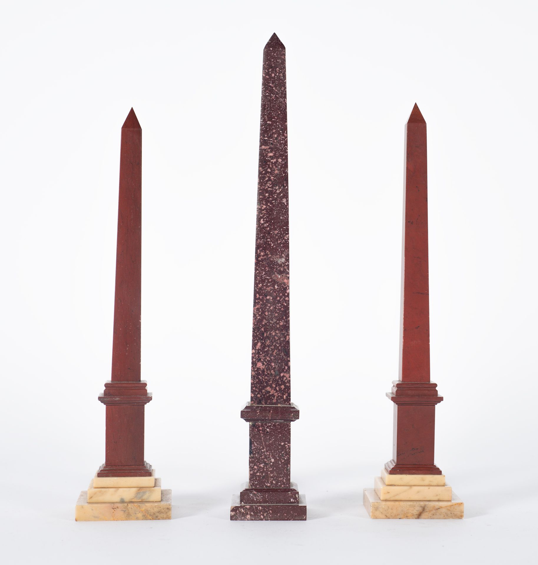 Lot of 3 columns in marble and porphyry, 19th - 20th century