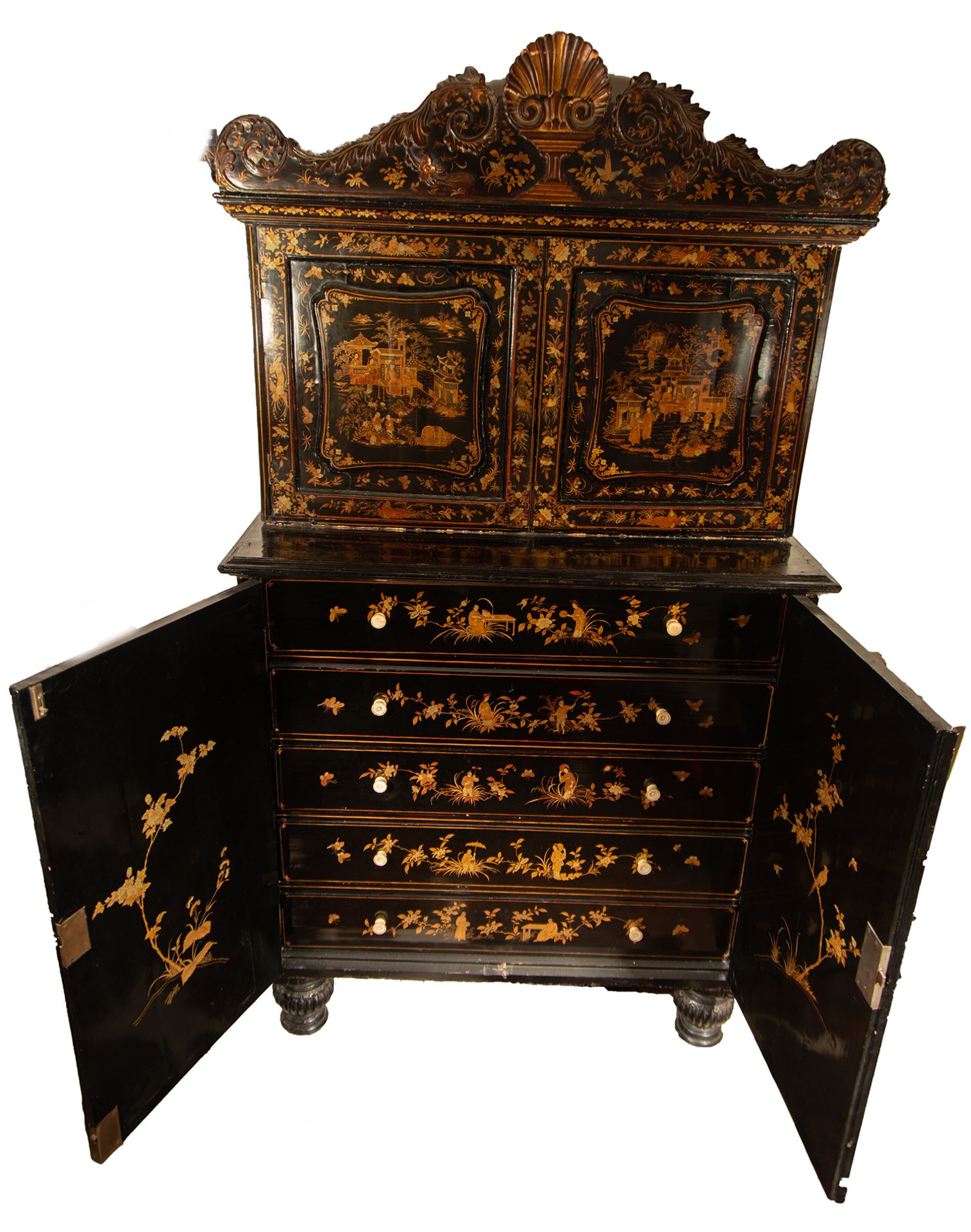 Important Cantonese Commode in lacquered, gilt and polychrome wood, Cantonese work for export, China - Image 4 of 13
