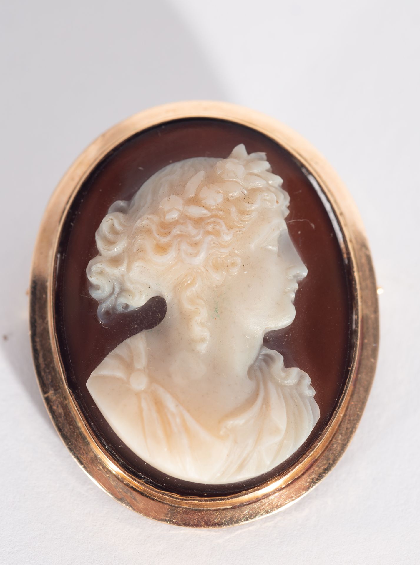 Gold brooch with Lady's Cameo, 19th century - Image 2 of 2