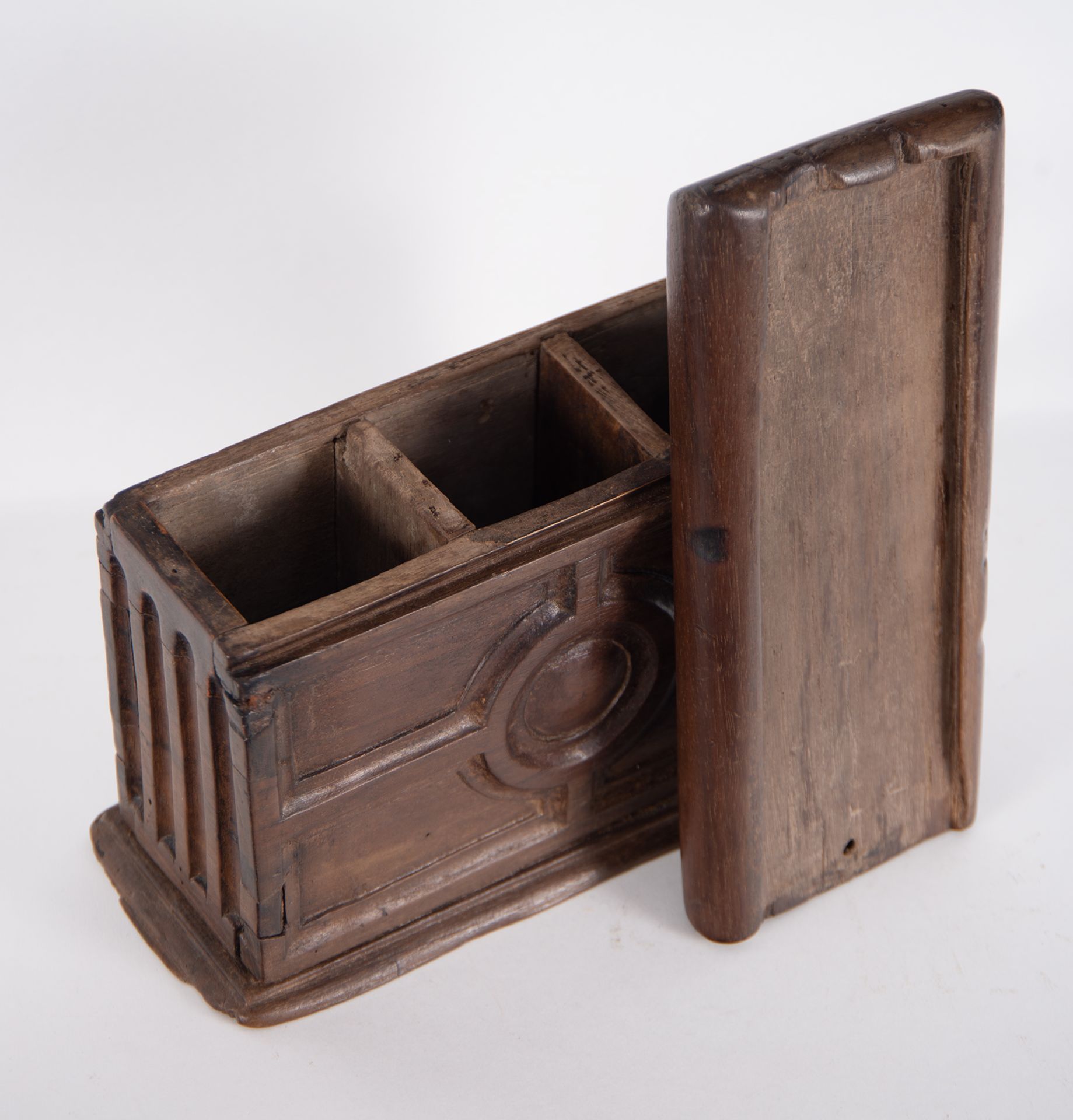Box for the Holy Oils, Spanish school of the 17th century - Bild 6 aus 7