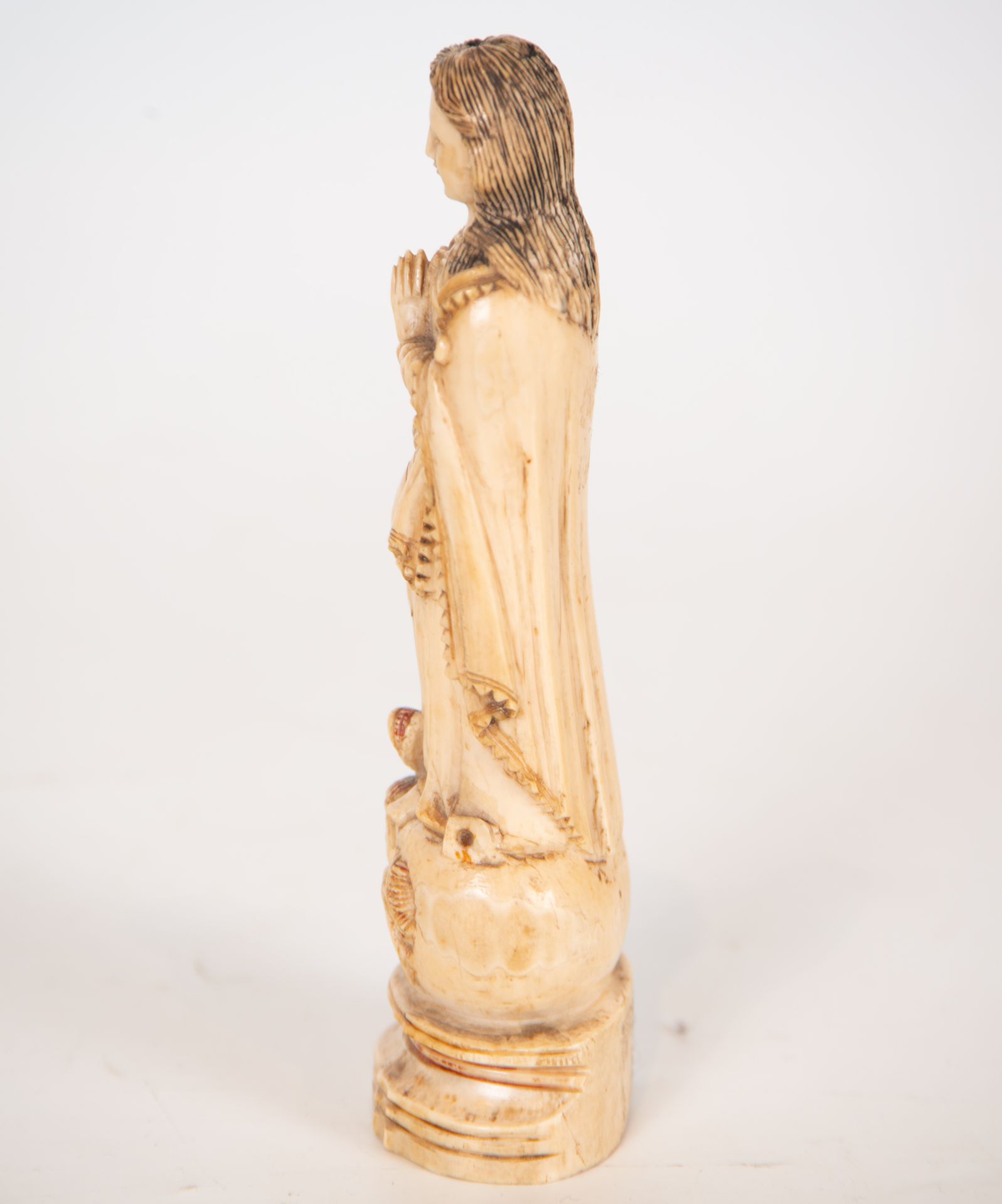 Important Carving of the Immaculate Virgin Indo-Portuguese, 17th century - Bild 3 aus 4
