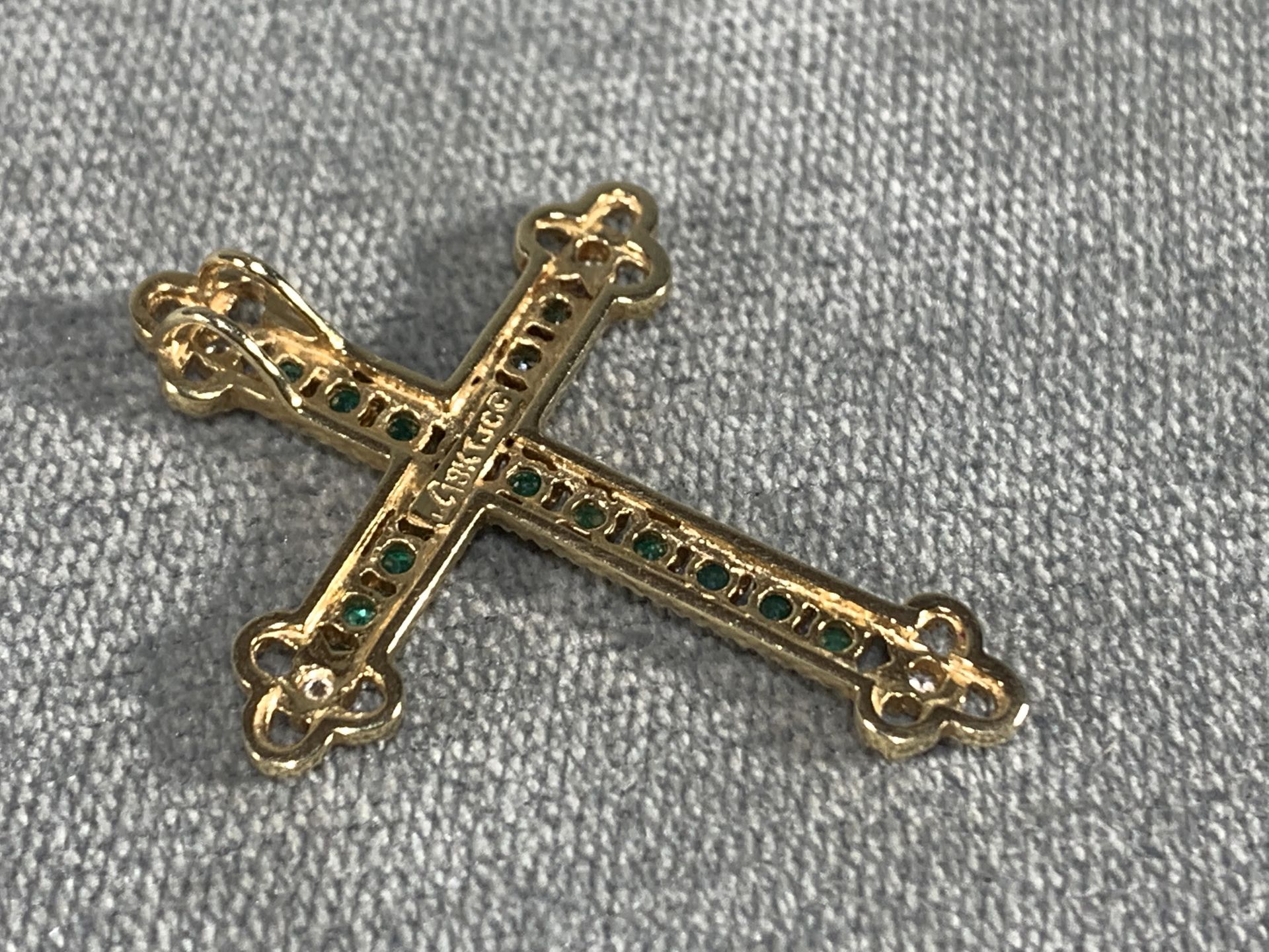 Cross Pendant in Gold and Emeralds - Bild 3 aus 3