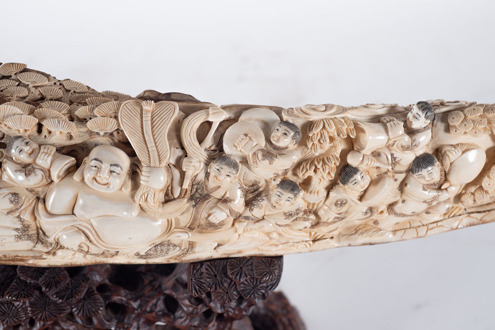 Mammoth tusk carved in the form of a Pagoda, Chinese school of the XIX - XX centuries - Bild 5 aus 7