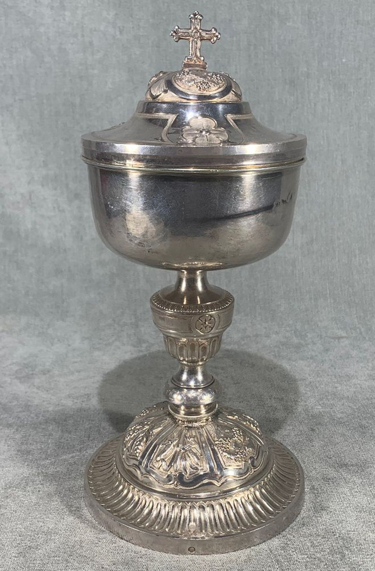 Ciborium in Silver, with contrasts, XIX century