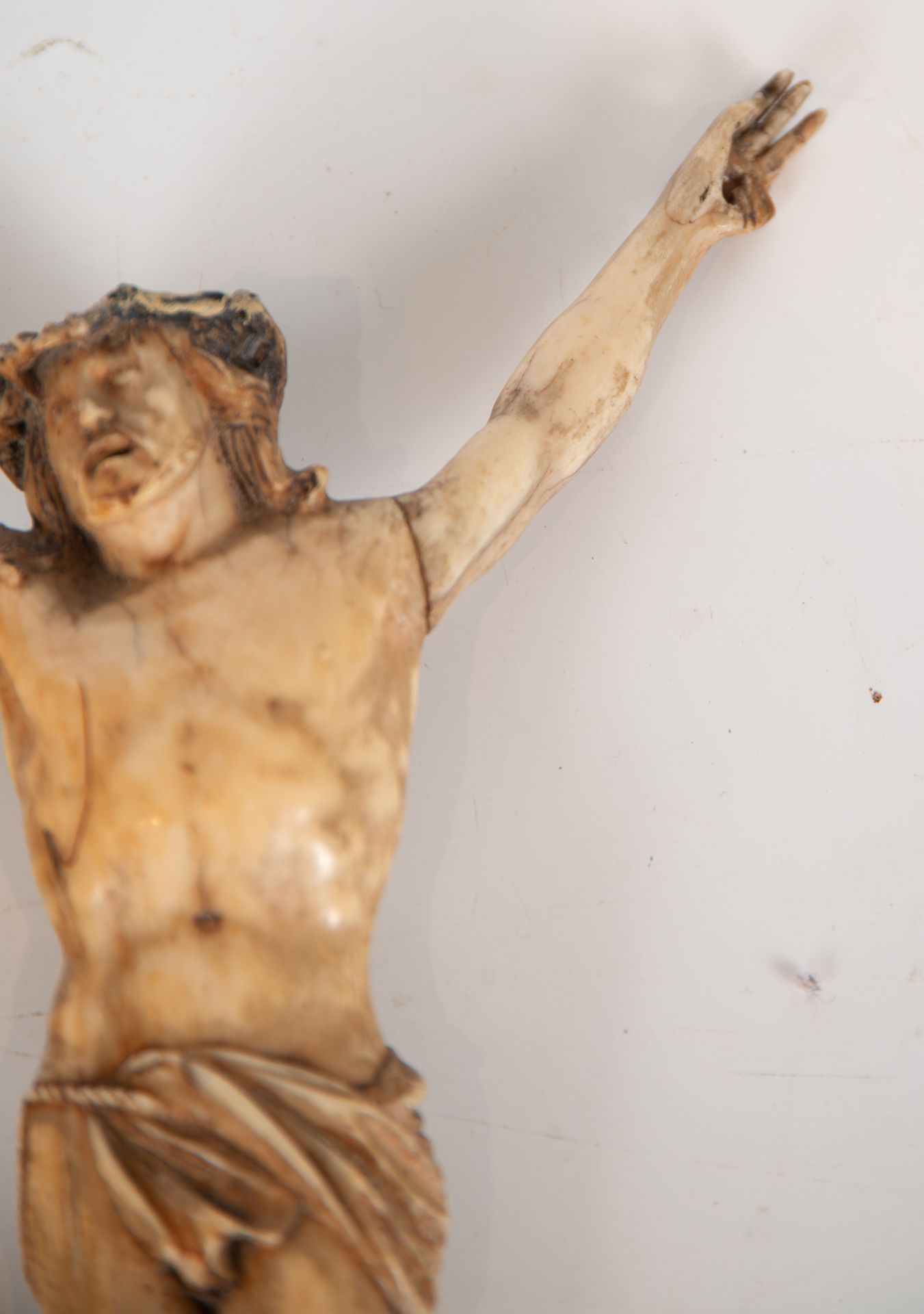 Christ in Ivory with Crown of Thorns, Spain, 17th century - Image 6 of 7