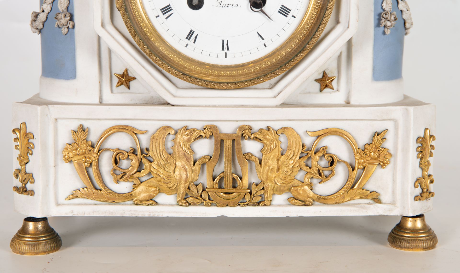 Empire Style Clock in Wedgwood porcelain and gilt bronze, 19th century French school - Image 6 of 11