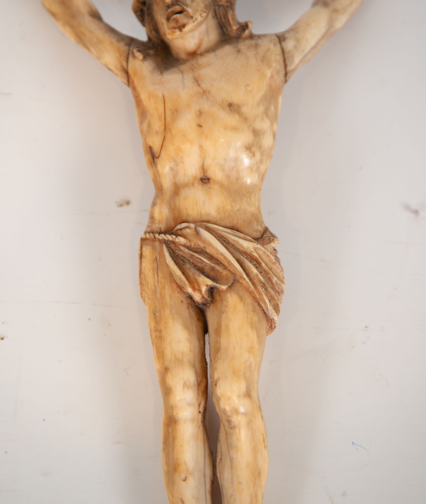 Christ in Ivory with Crown of Thorns, Spain, 17th century - Image 3 of 7