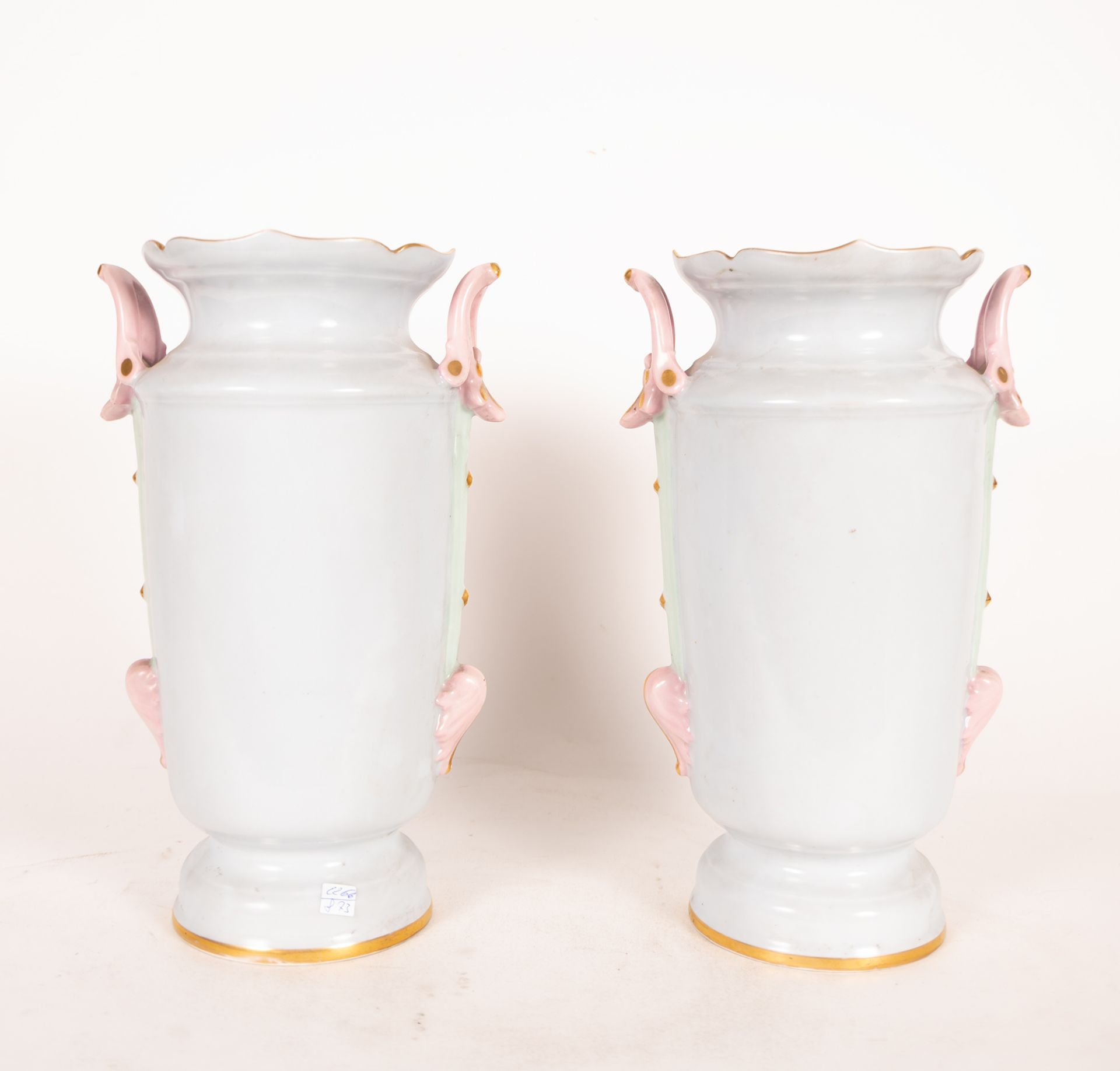 Pair of Viennese porcelain vases, late 19th century - Bild 5 aus 5