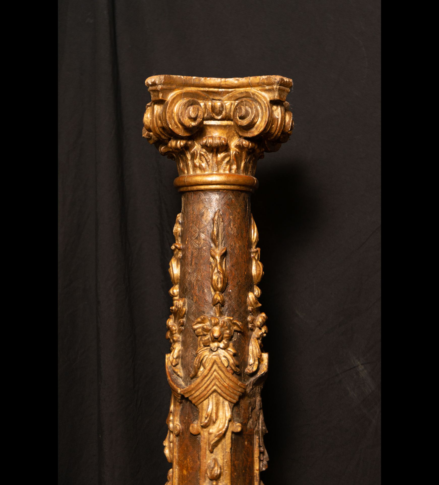 Important pair of Baroque Columns in gilded wood, Sevillian school of the 17th century - Image 11 of 16