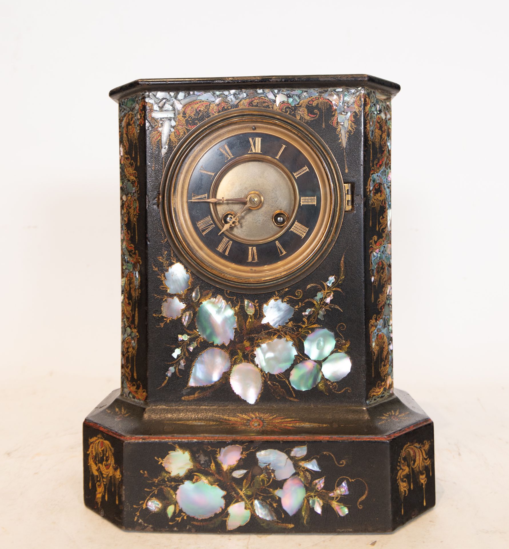 Clock in polychrome metal imitating marble and mother-of-pearl inlays Napoleon III style, French sch