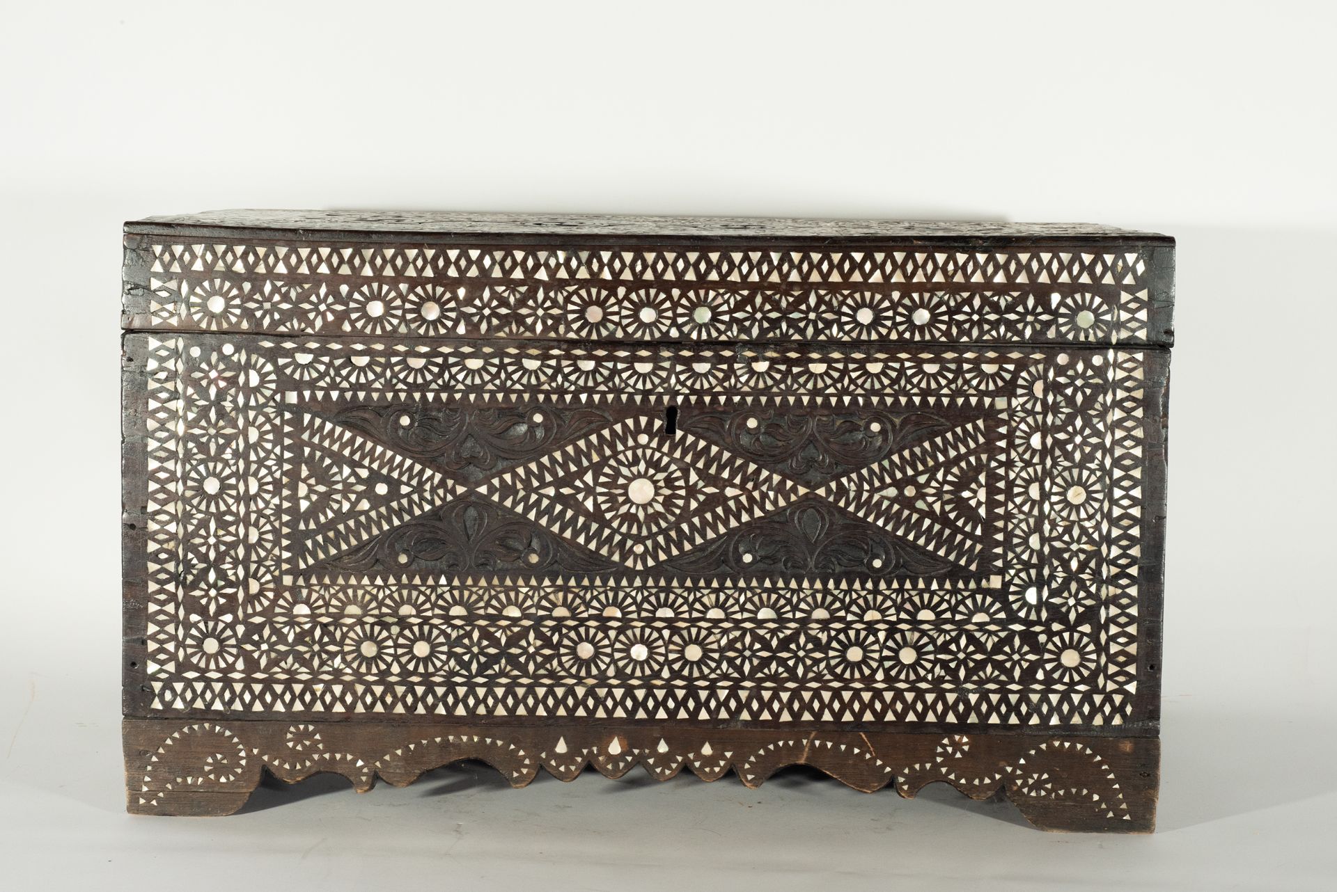 Filipino Trunk in Wood and Mother of Pearl, Filipino School 19th  century