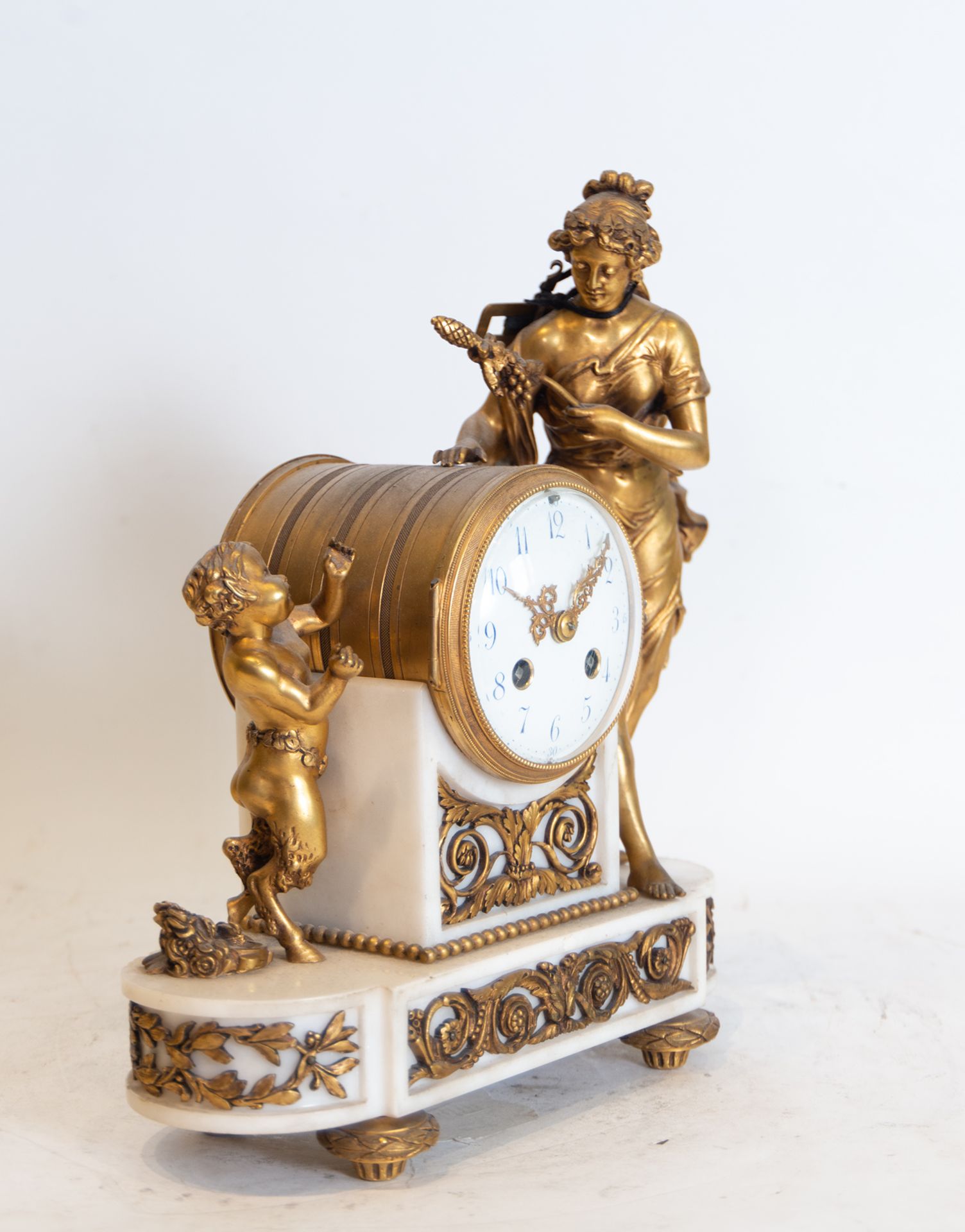 Louis XVI style clock in Gilt Bronze and Marble representing the Goddess Ceres with a Faun, French s - Bild 4 aus 6
