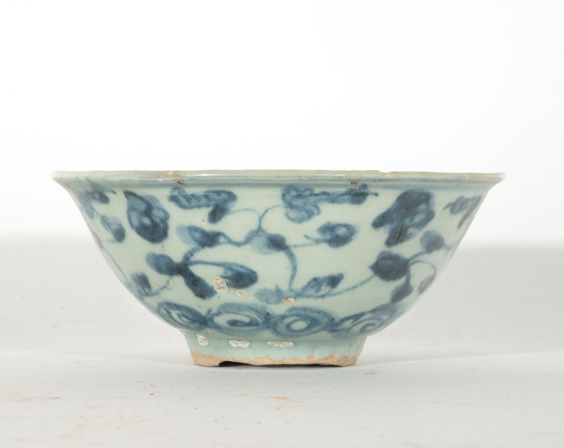 Chinese bowl in Ming ceramic, Chinese school of the XVI - XVII century