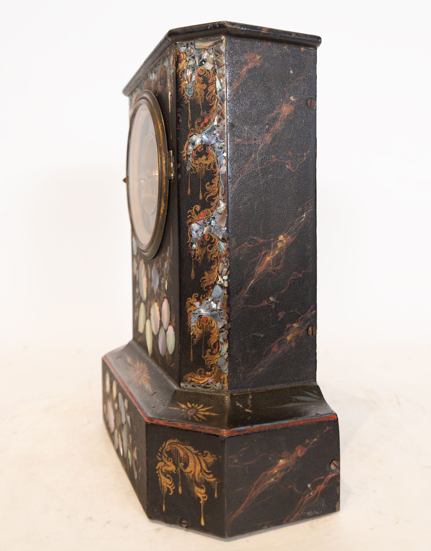 Clock in polychrome metal imitating marble and mother-of-pearl inlays Napoleon III style, French sch - Image 3 of 7