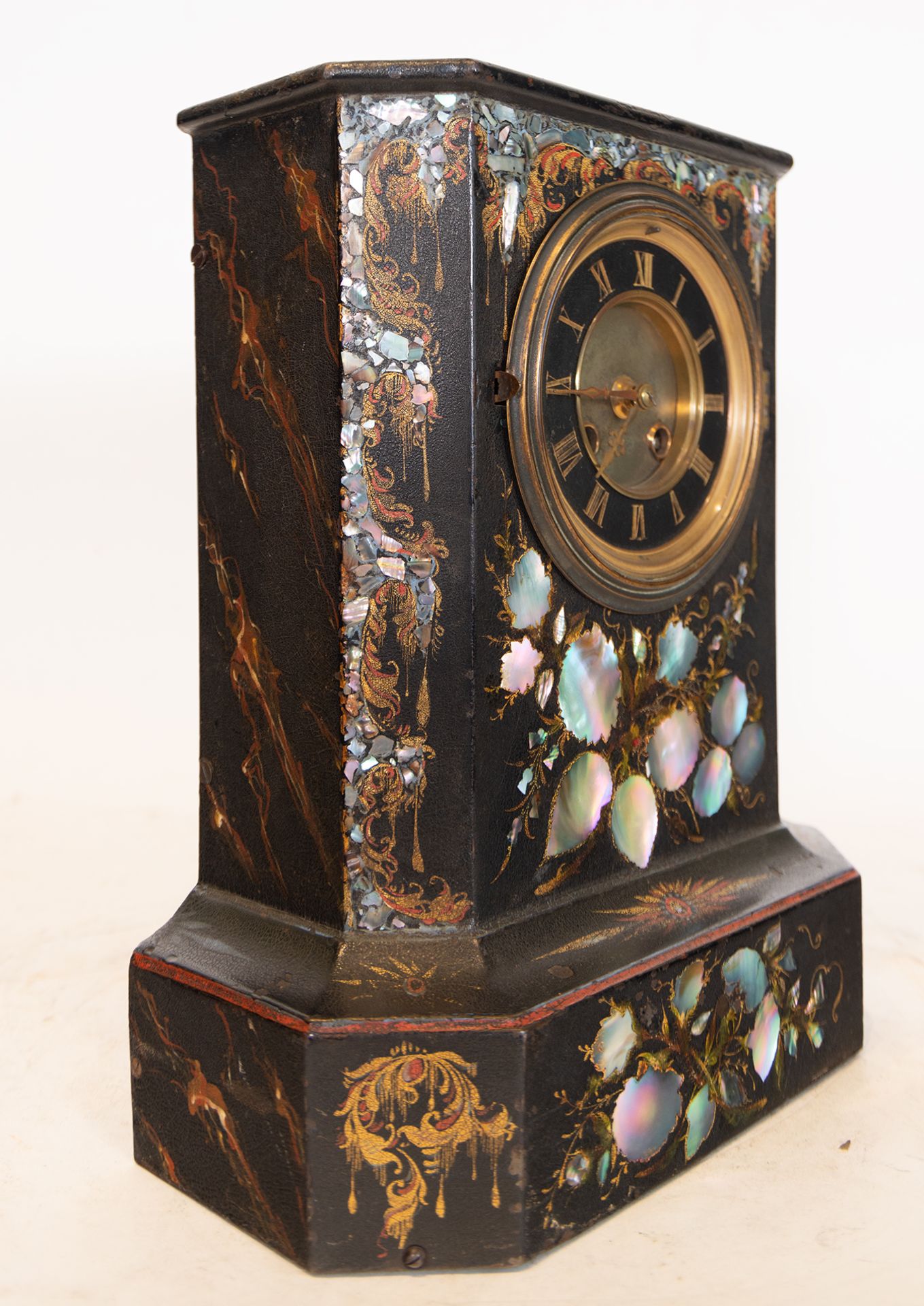Clock in polychrome metal imitating marble and mother-of-pearl inlays Napoleon III style, French sch - Image 4 of 7