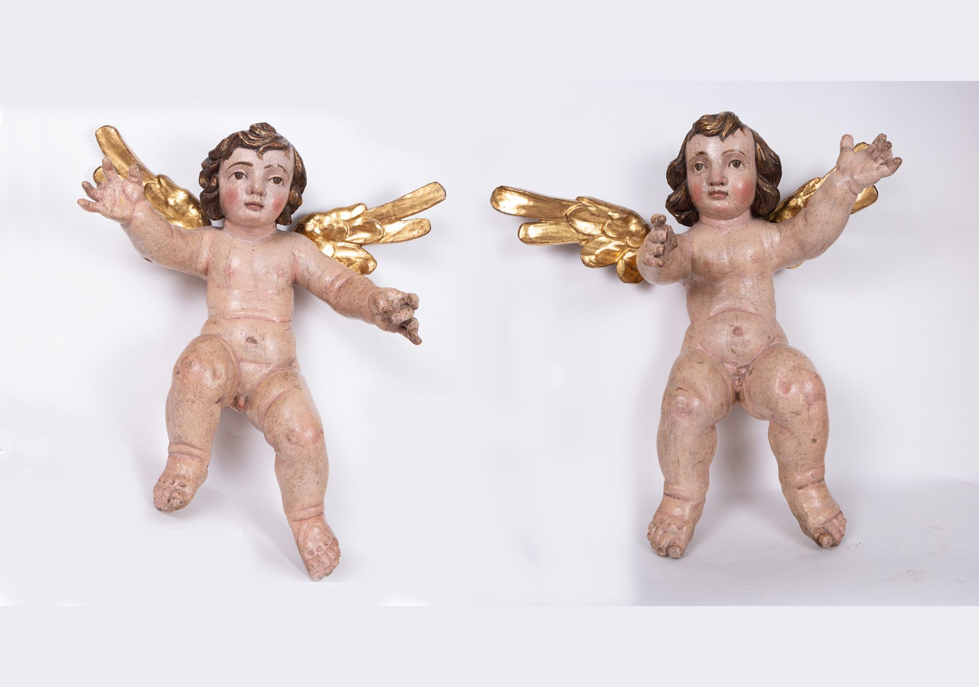 Pair of Wall Applique Angels, Portuguese school from the 17th - 18th centuries