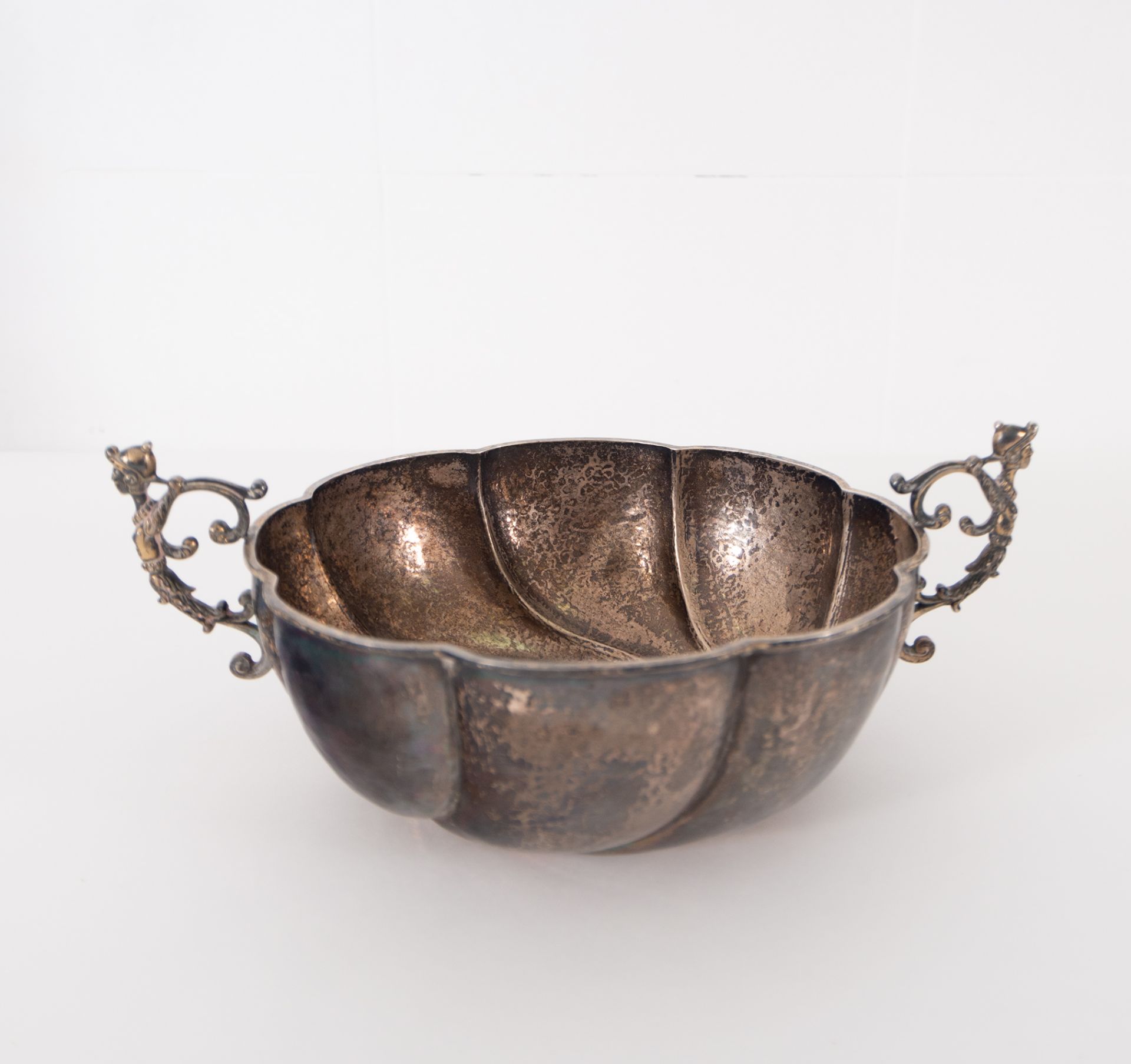 Wine tester in Silver embossed with the shell of Santiago, Spanish school of the 18th century
