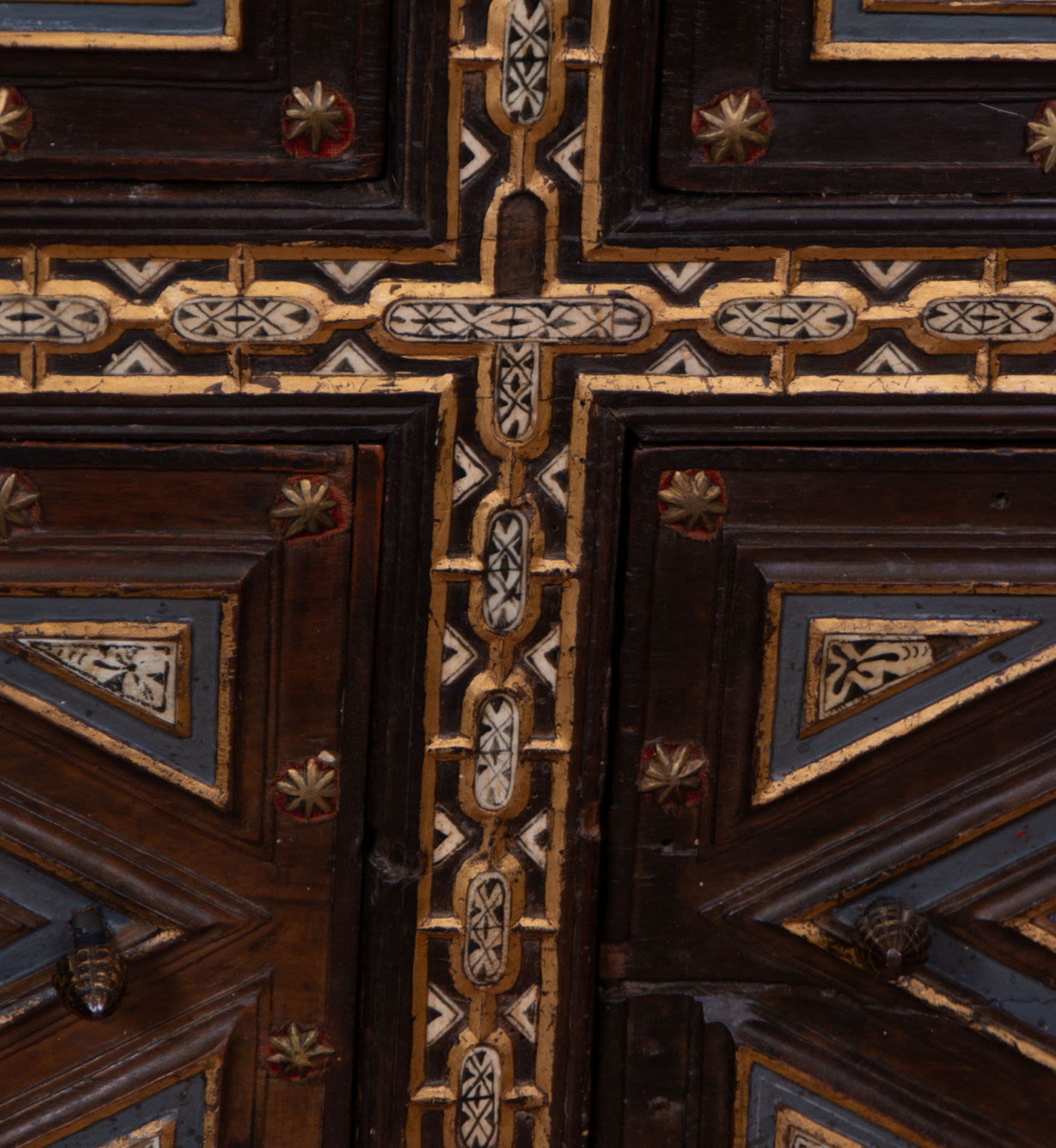 Exceptional Spanish Vargueno Cabinet complete with table, Toledo school of the 17th century - Image 24 of 26