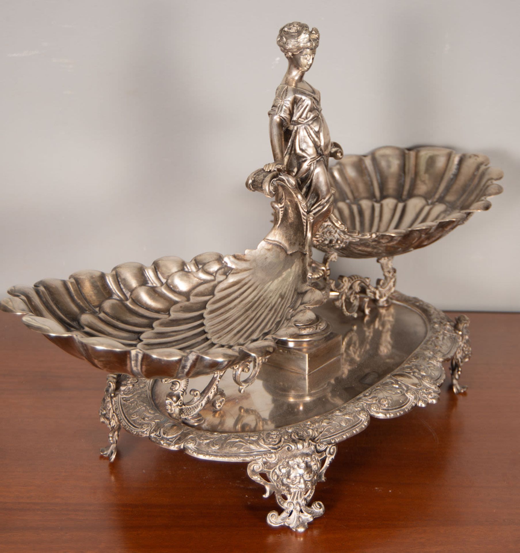 LARGE SILVER PLATE TABLE CENTERPIECE, PLATERO MENSES MADRID, 20TH CENTURY - Bild 5 aus 11