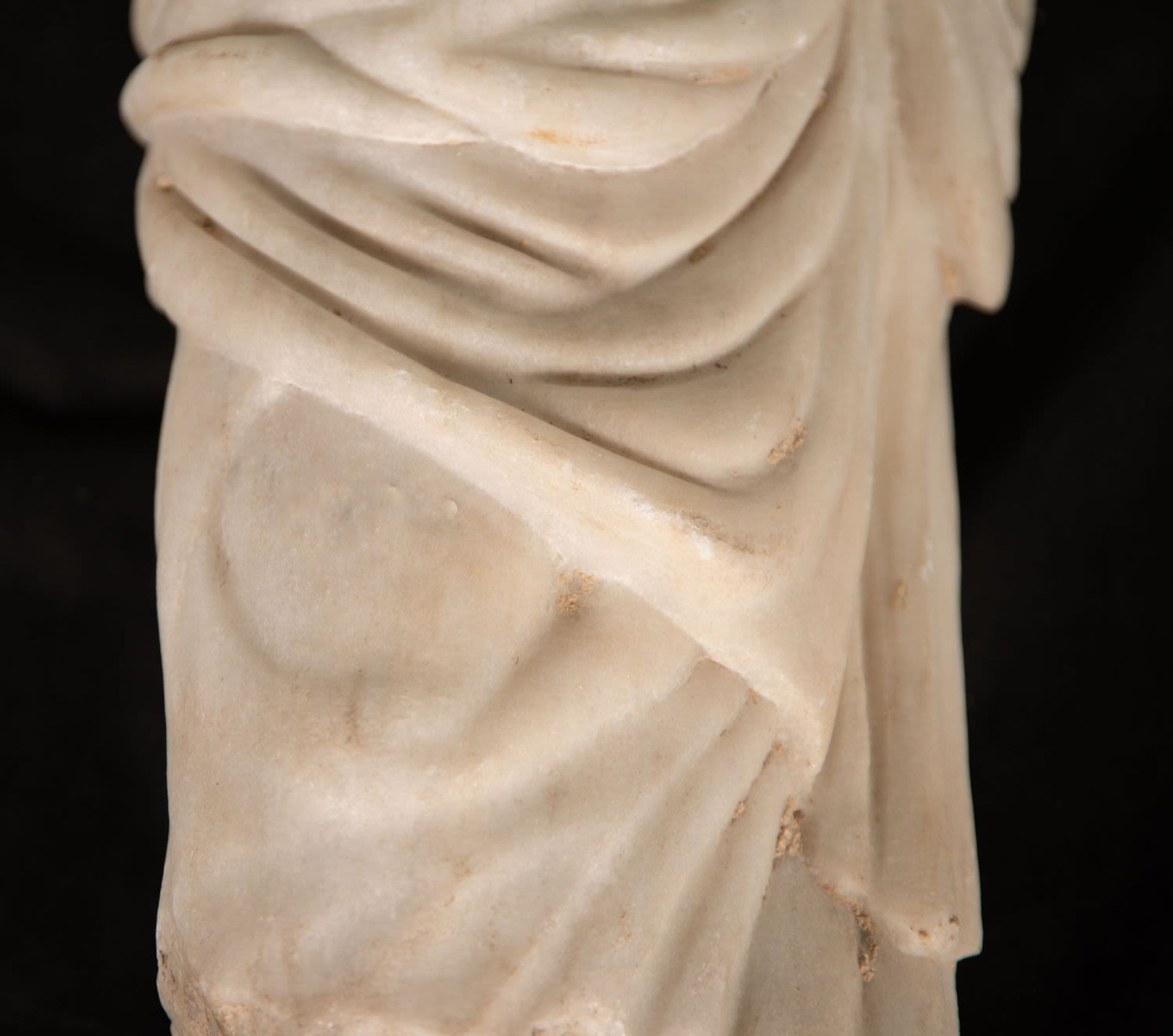 Bust of Venus in marble, following classic models, European school of the XIX - XX centuries - Bild 6 aus 6
