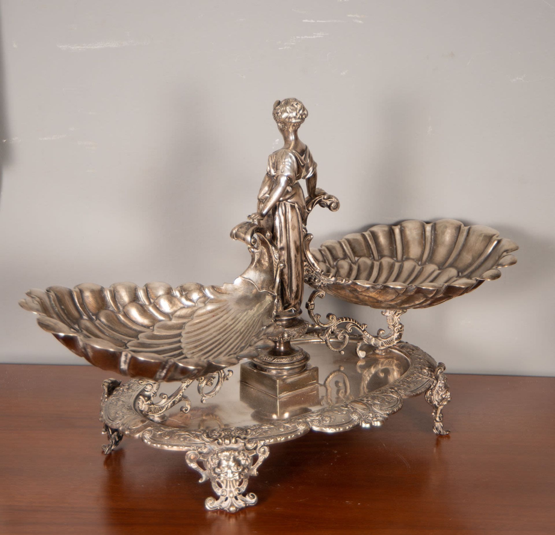 LARGE SILVER PLATE TABLE CENTERPIECE, PLATERO MENSES MADRID, 20TH CENTURY - Bild 7 aus 11