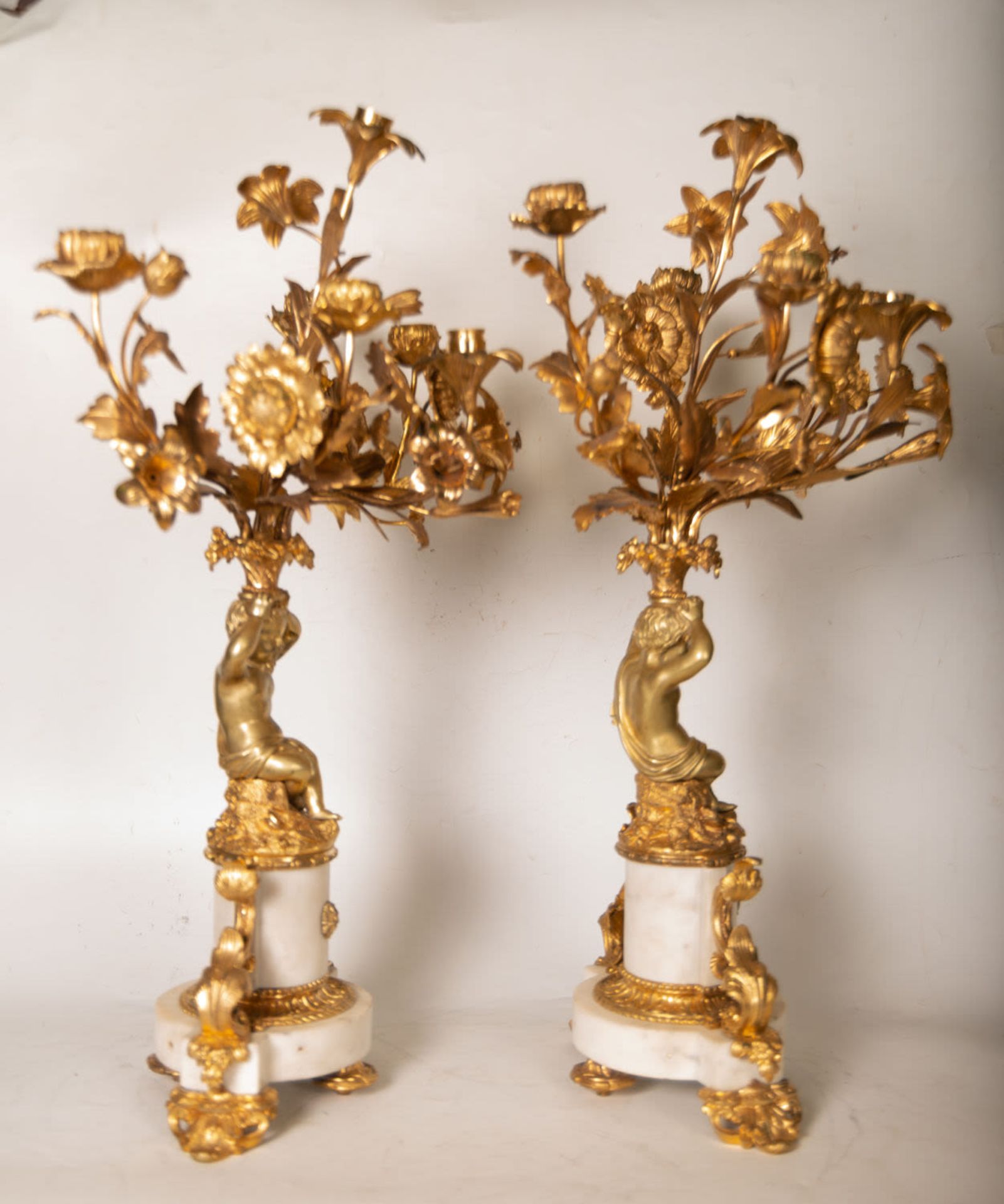 Large three-piece Garniture clock with pair of cherub candlesticks in Marble and gilt bronze, France - Bild 2 aus 11