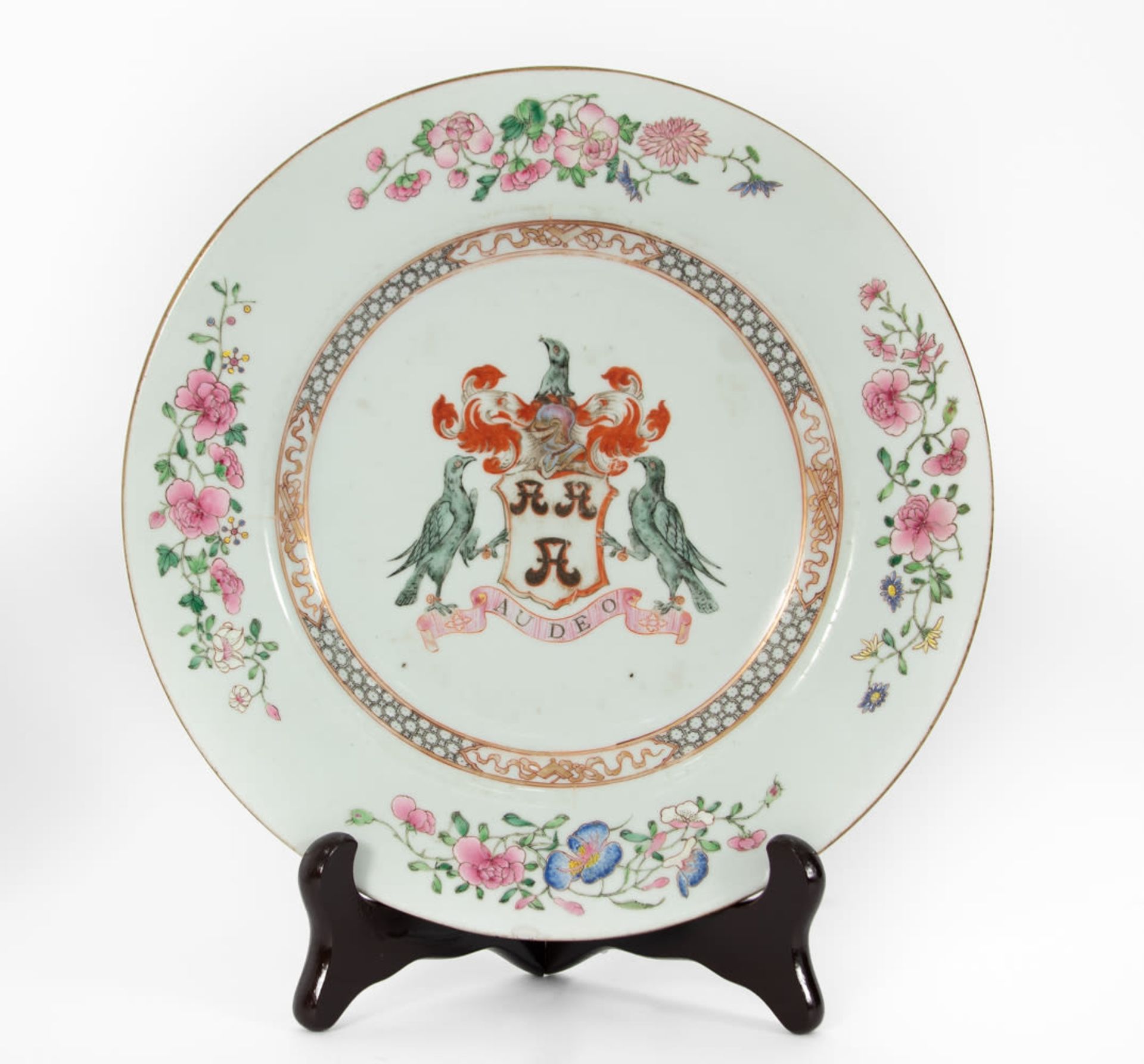 Pair of Chinese export porcelain plates for the English market, circa 1735, China, 18th century, Yon - Bild 2 aus 4