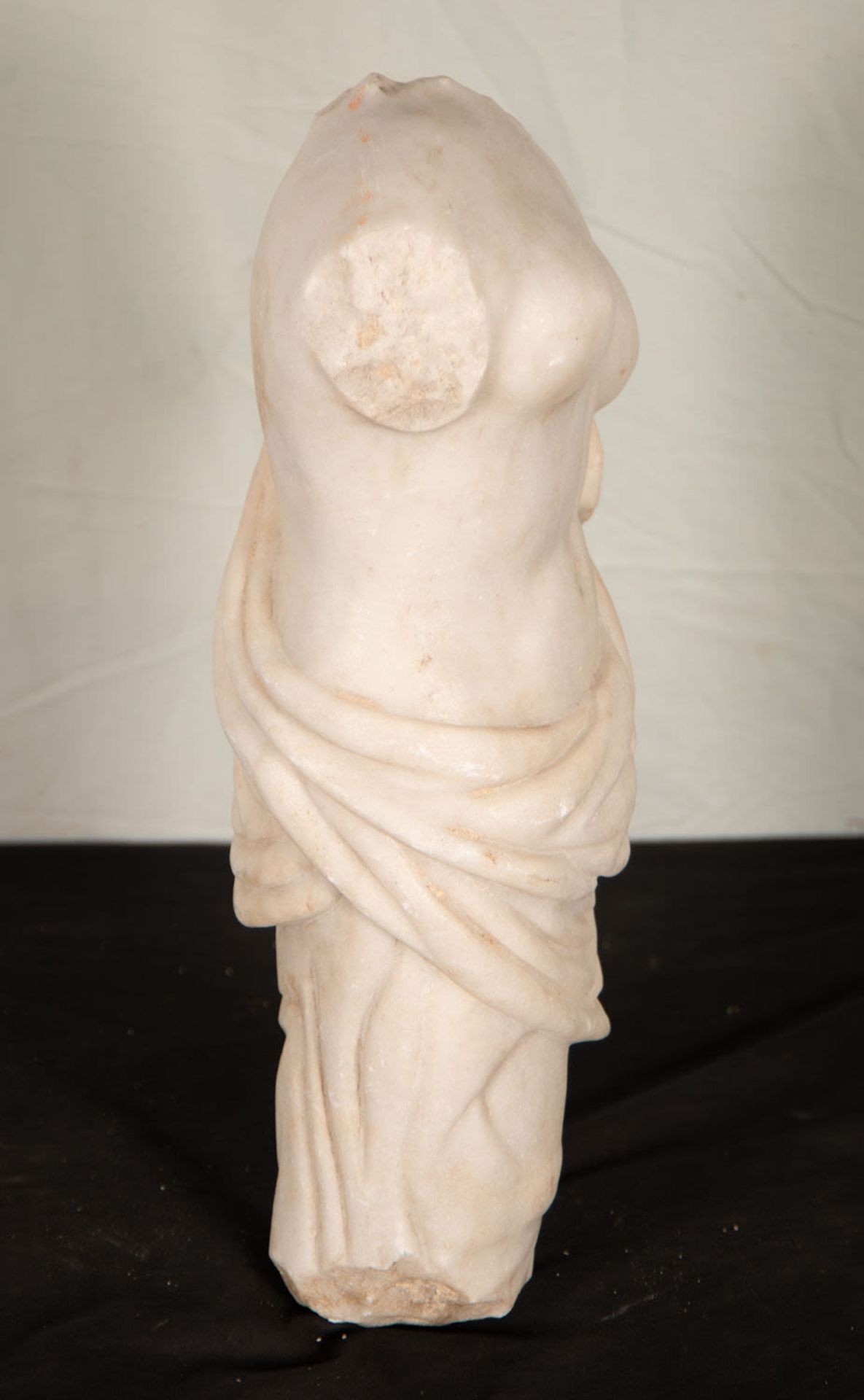 Bust of Venus in marble, following classic models, European school of the XIX - XX centuries - Bild 2 aus 6