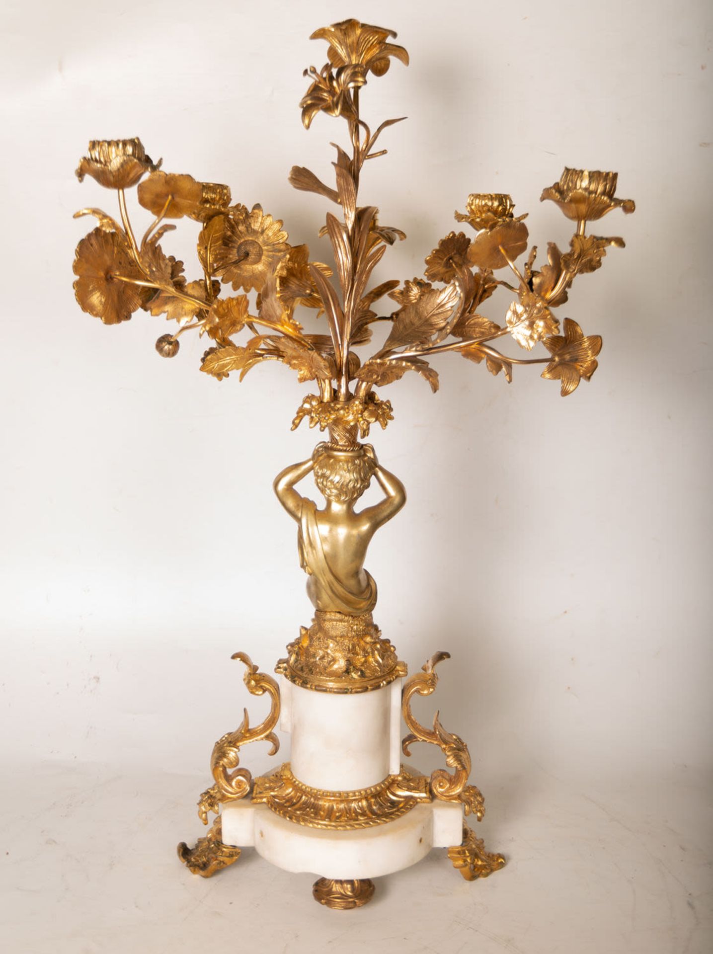 Large three-piece Garniture clock with pair of cherub candlesticks in Marble and gilt bronze, France - Bild 8 aus 11