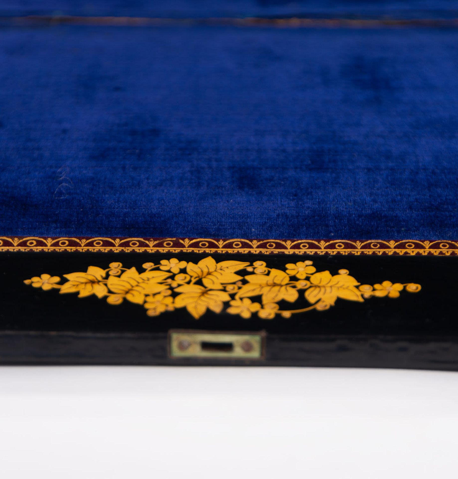 Beautiful writing desk in gilded wood with mother-of-pearl inlays, French school of the 19th century - Image 8 of 13