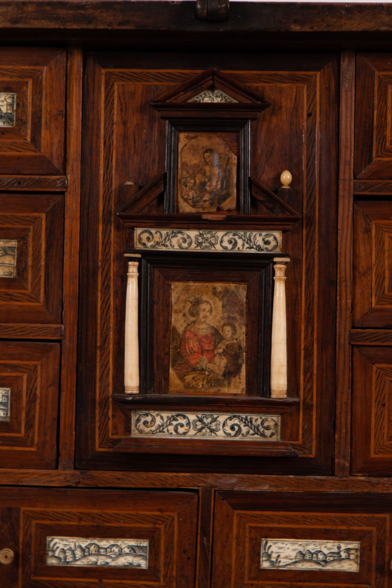 Important Spanish-Flemish cabinet, in bone and marquetry, 17th century - Image 6 of 12