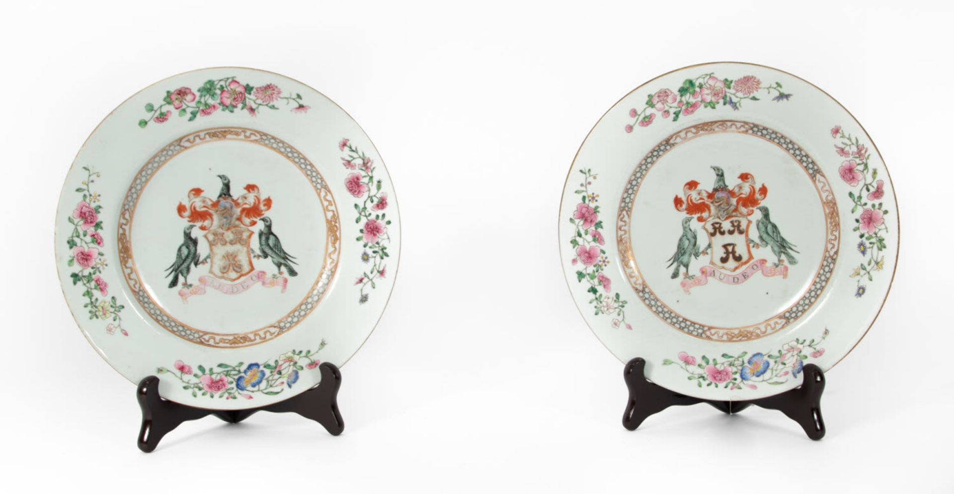 Pair of Chinese export porcelain plates for the English market, circa 1735, China, 18th century, Yon