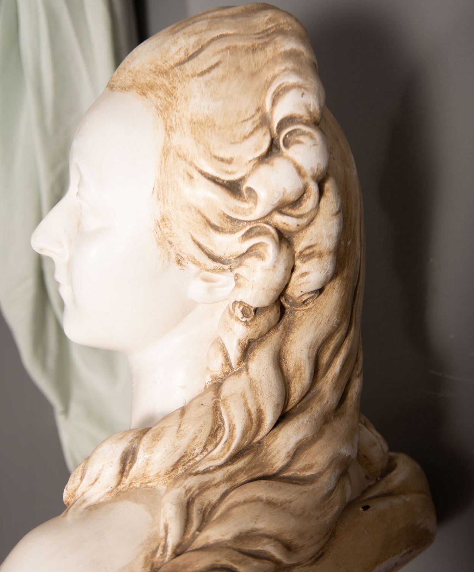 Bust of Queen Henrietta Maria in plaster, following Van Dyck models, European school of the 20th cen - Image 8 of 10