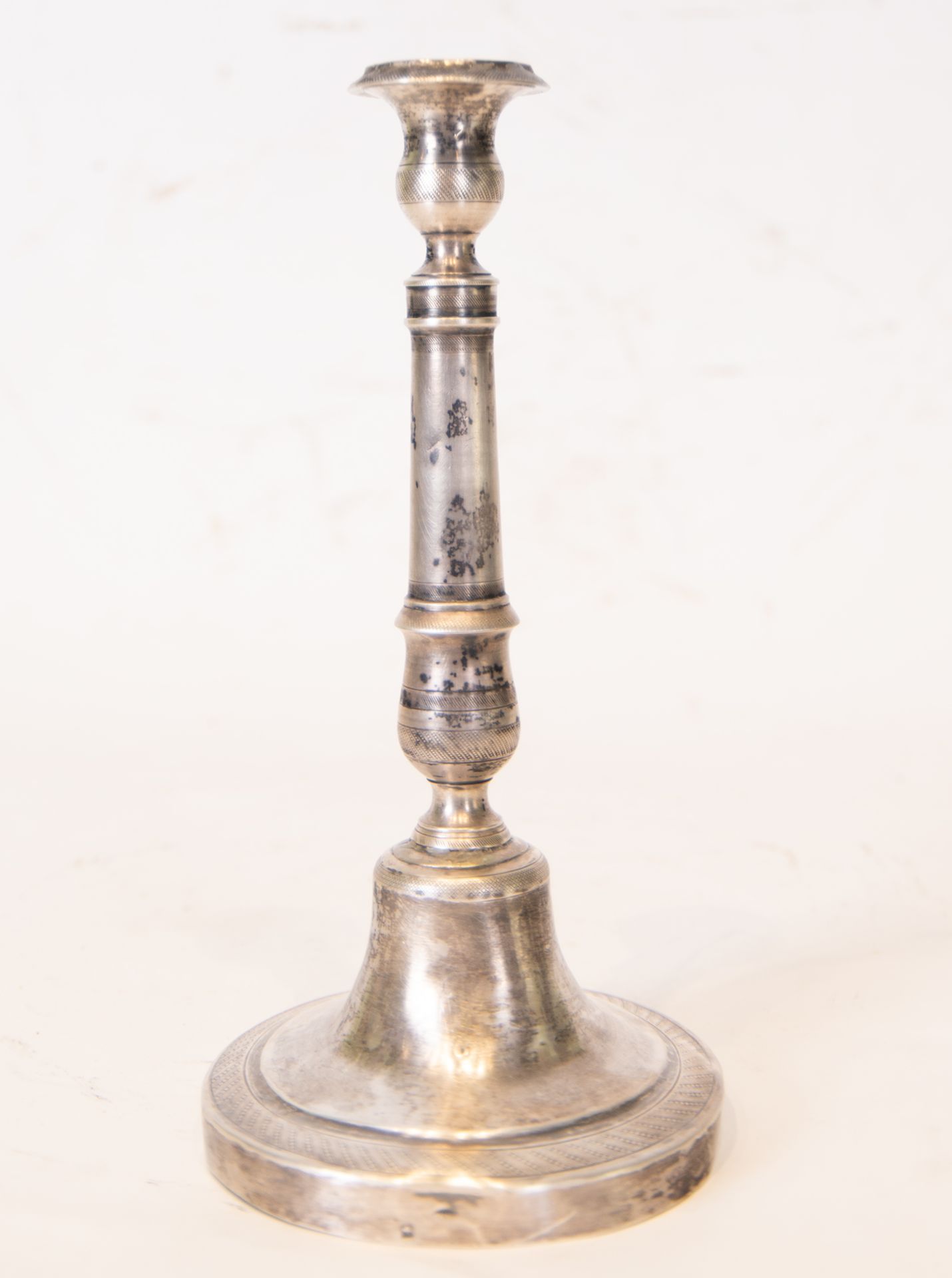 Pair of rare Fernandino candlesticks in solid silver, Spanish school of the 18th - 19th century - Image 6 of 8