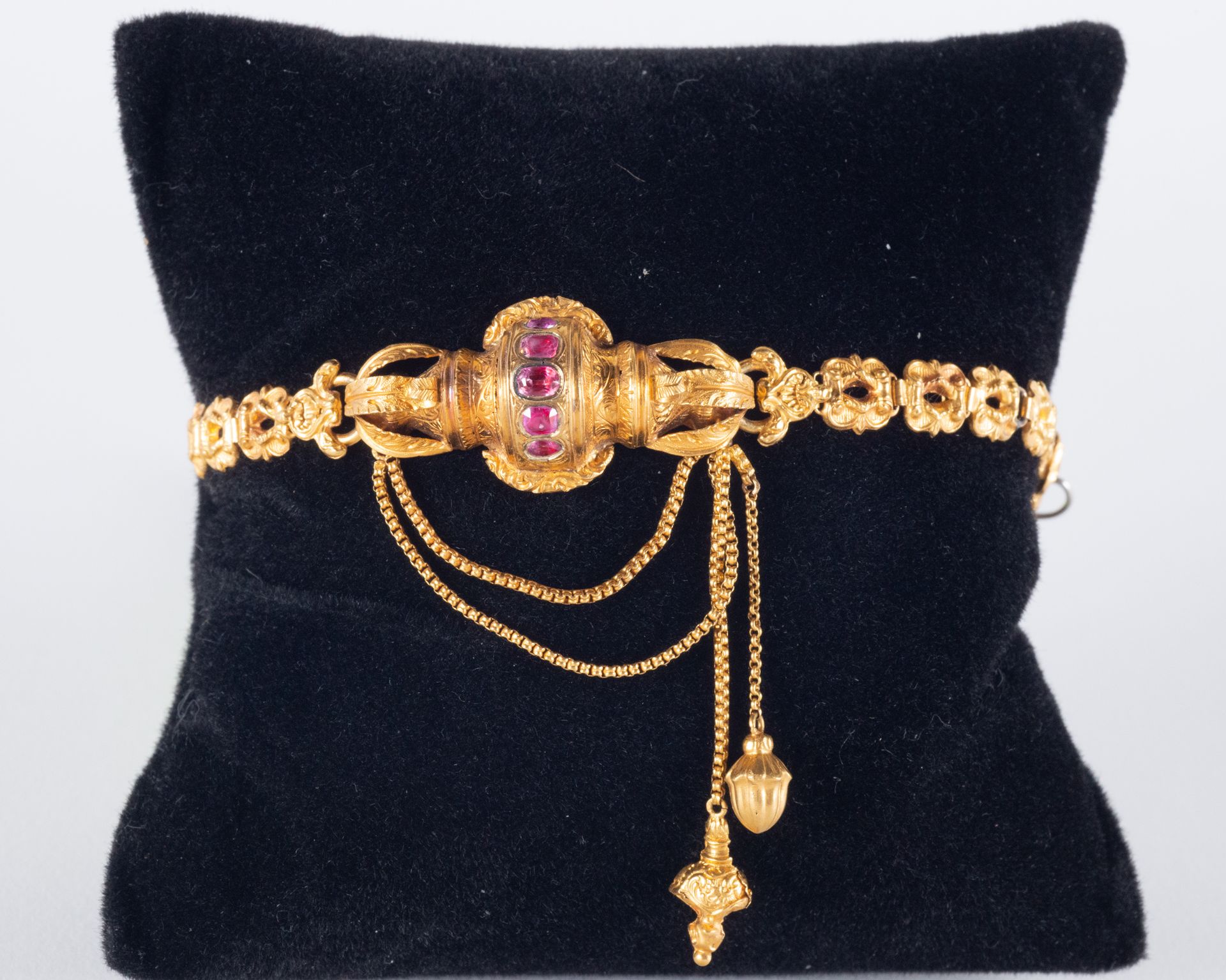 Important Directory Style Lady Bracelet, end of the 18th - 19th century, in 18-karat gold.