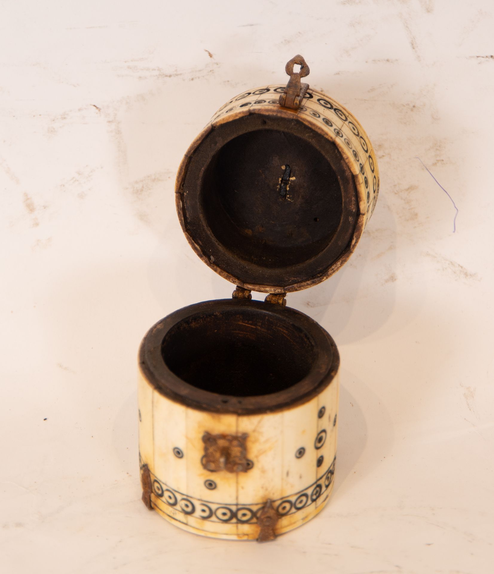 Pyx, following Siculo-Arab models, Italian school of the 19th - 20th century - Image 2 of 2