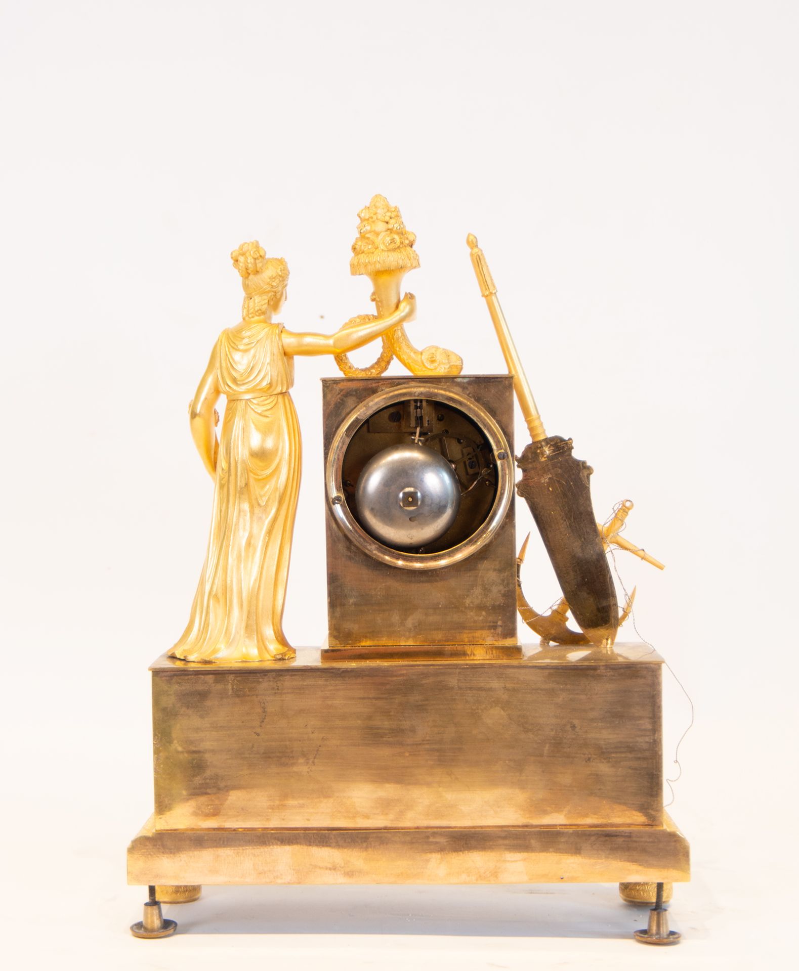 Important French gilt bronze tabletop clock representing the Goddess Ceres in Empire style, French s - Bild 8 aus 9