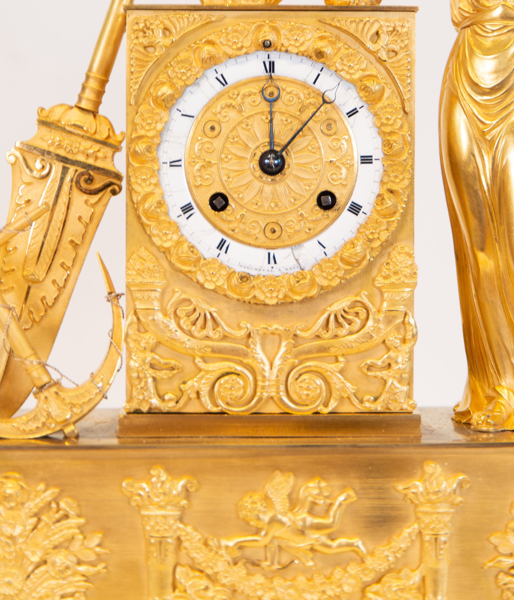 Important French gilt bronze tabletop clock representing the Goddess Ceres in Empire style, French s - Bild 2 aus 9