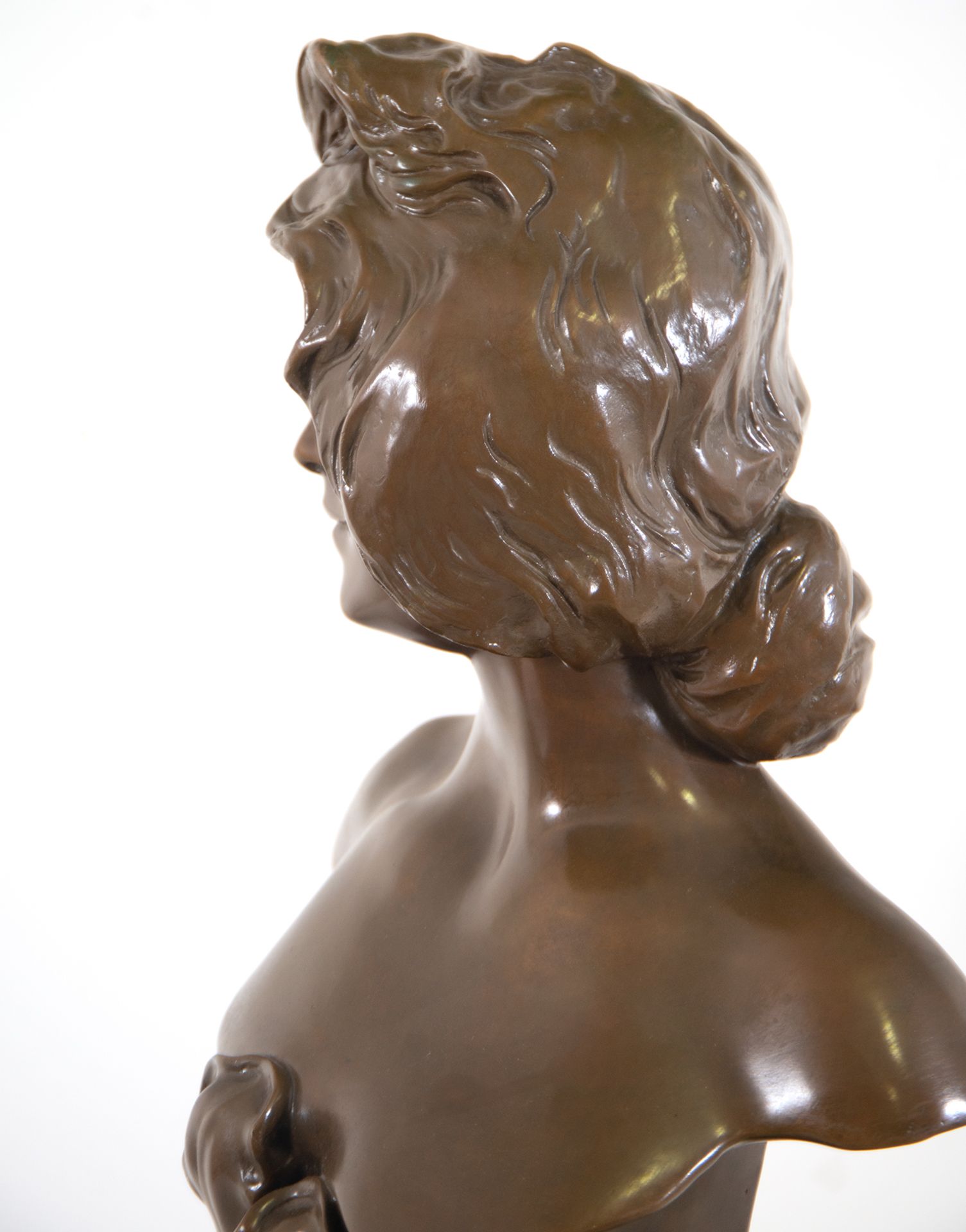 Bust of a Lady in Bronze in Art Nouveau Style, French or Austrian school from the end of the 19th ce - Bild 5 aus 8