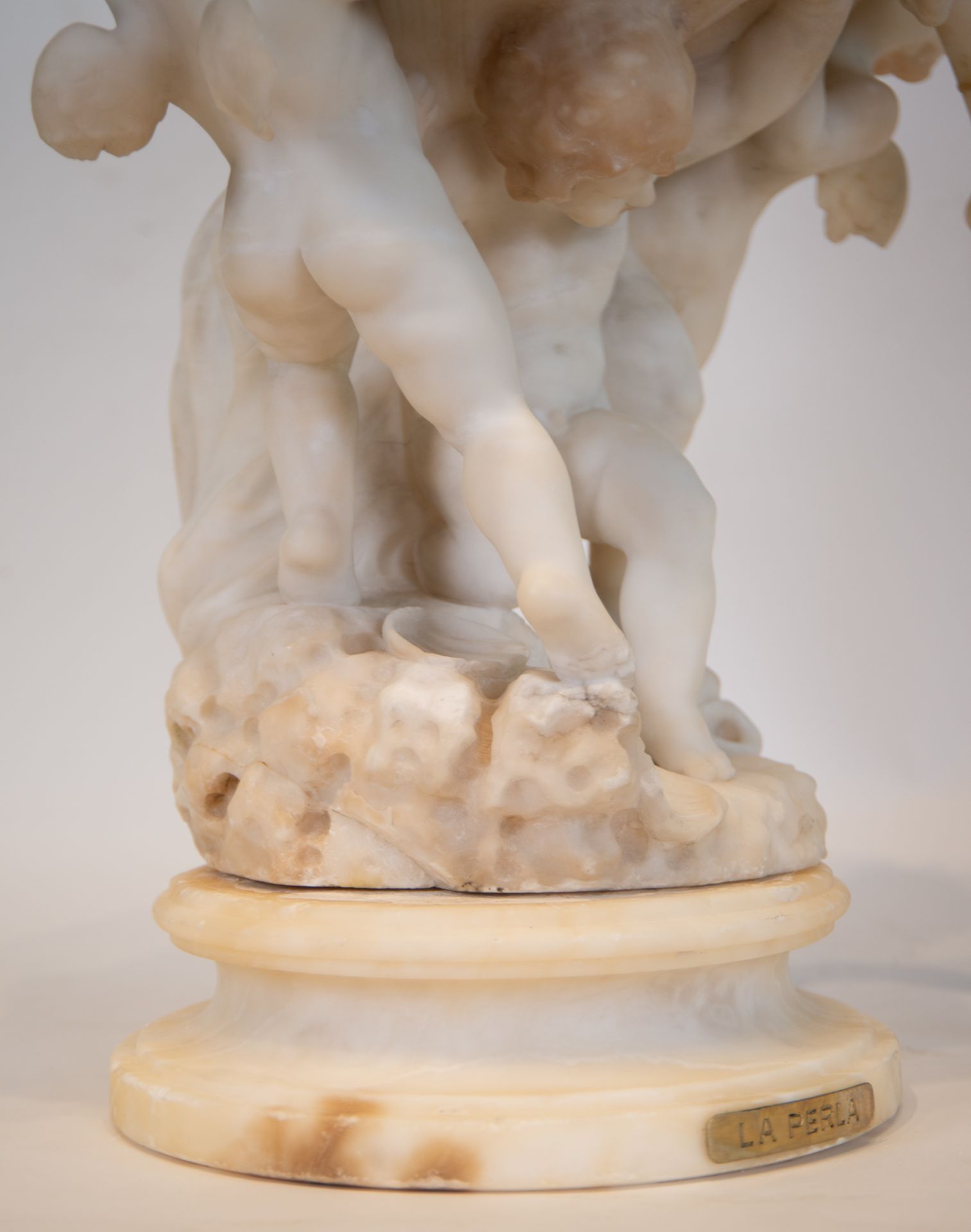 Elegant Alabaster centerpiece representing Cherubs holding an Oyster with a Lady inside, European sc - Image 7 of 8